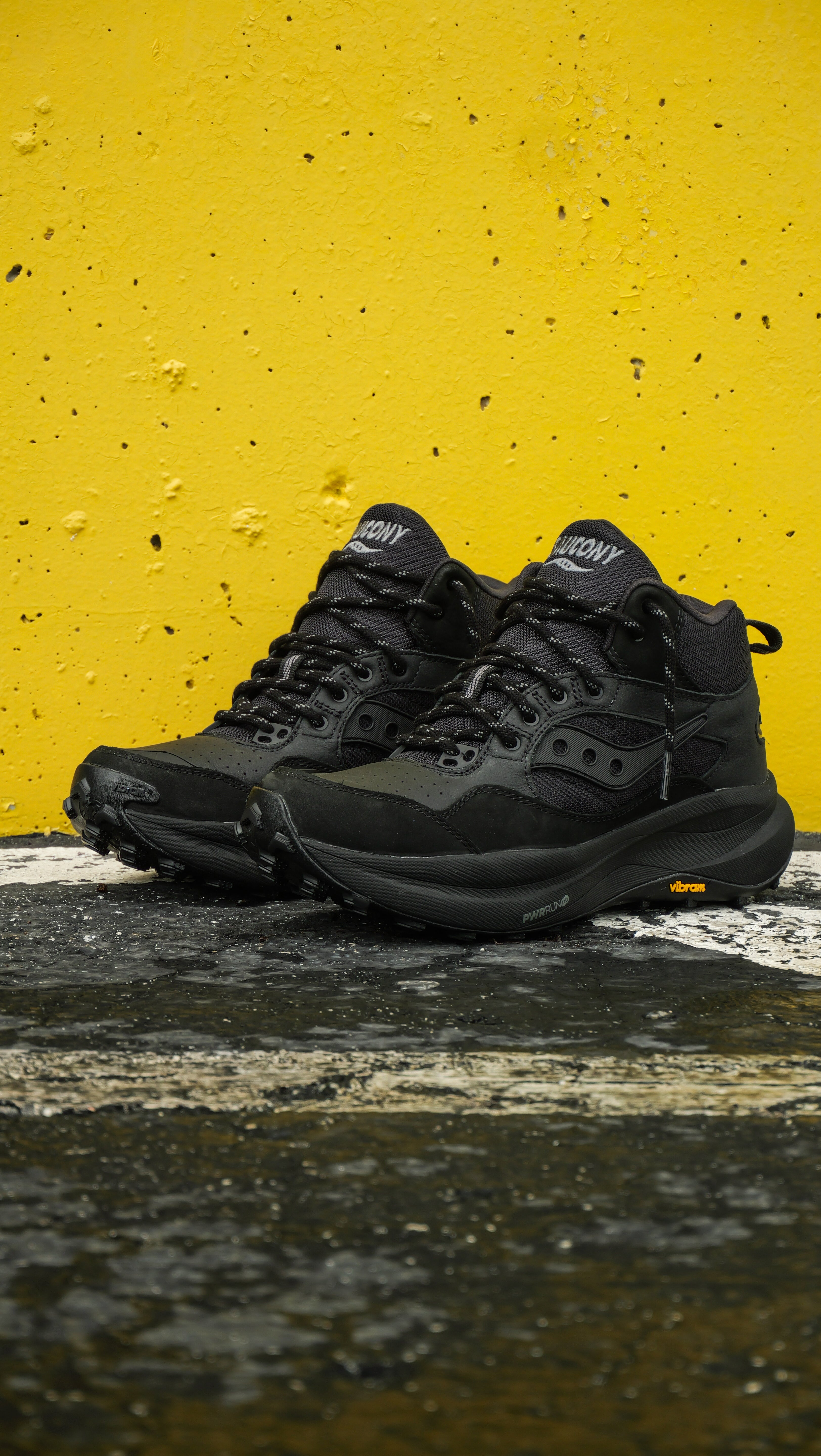 Mens Saucony Trekker LS (Black)