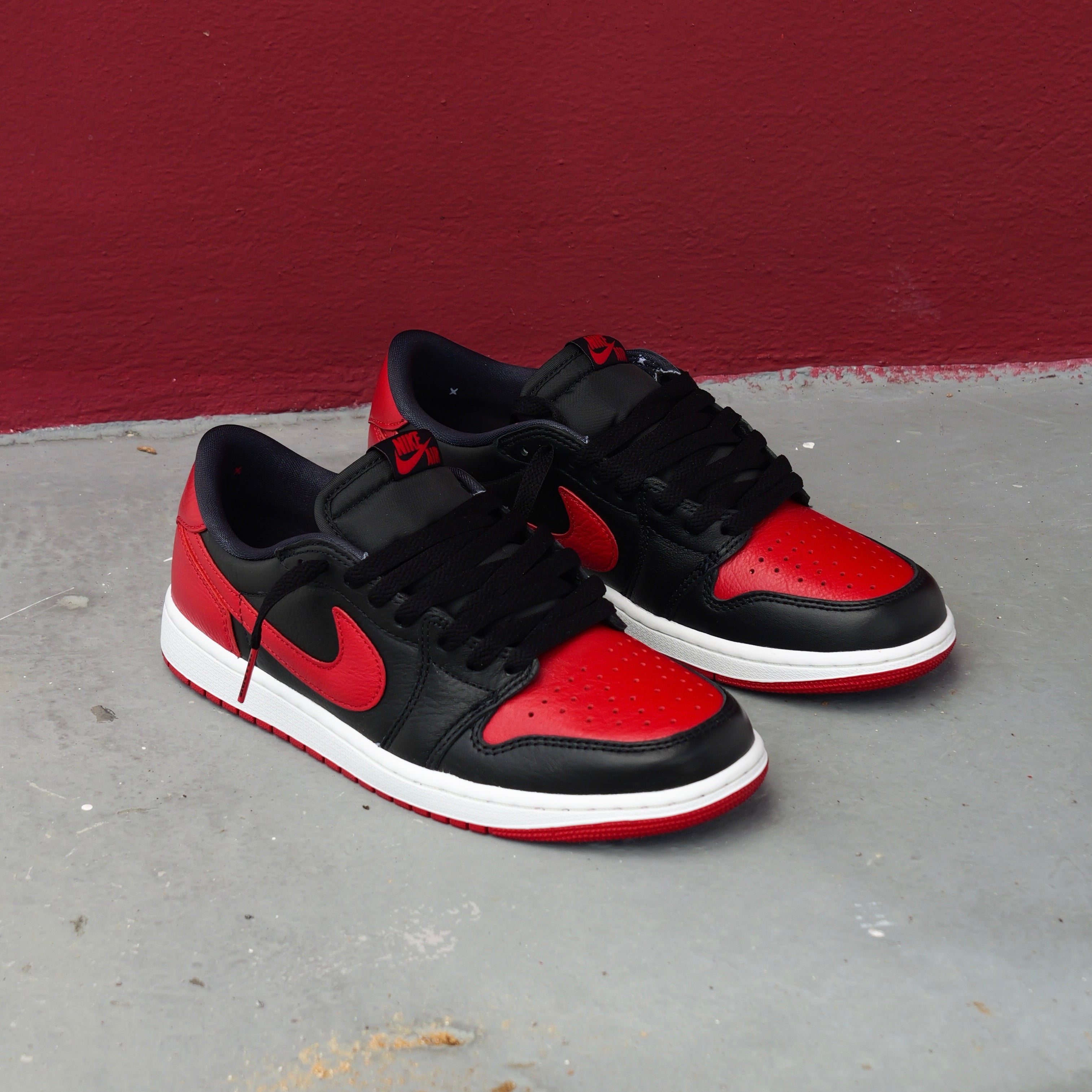 Mens Air Jordan 1 Retro Low OG (Banned)