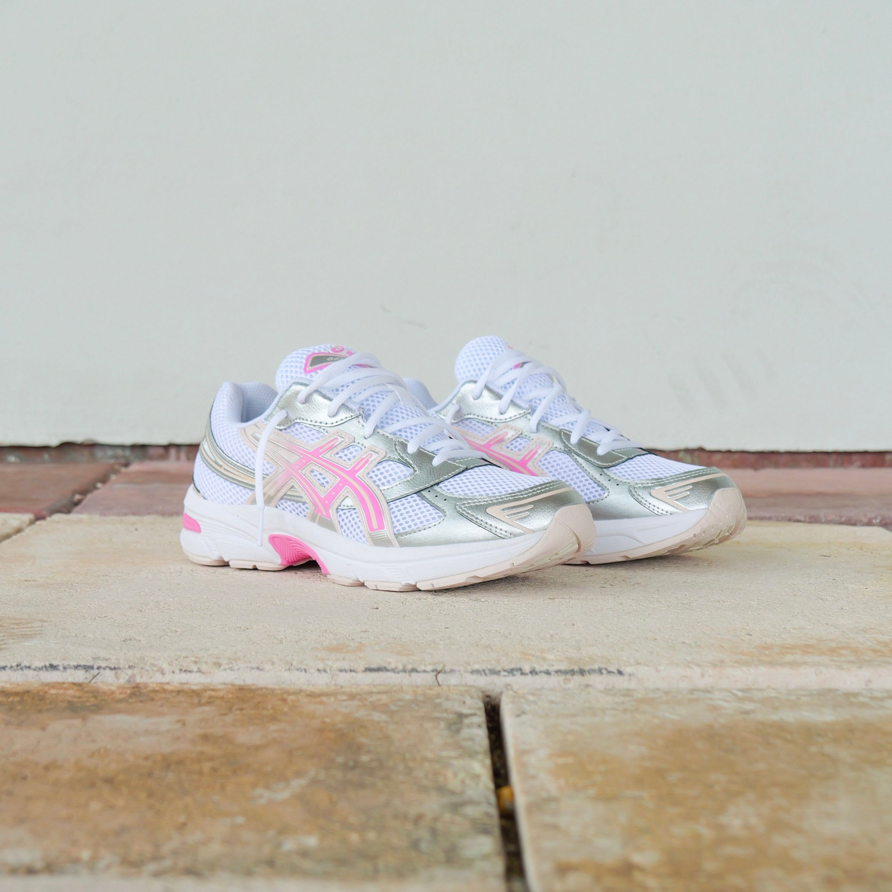 Asics Gel-1130 Grade School (White/Dragon Fruit)