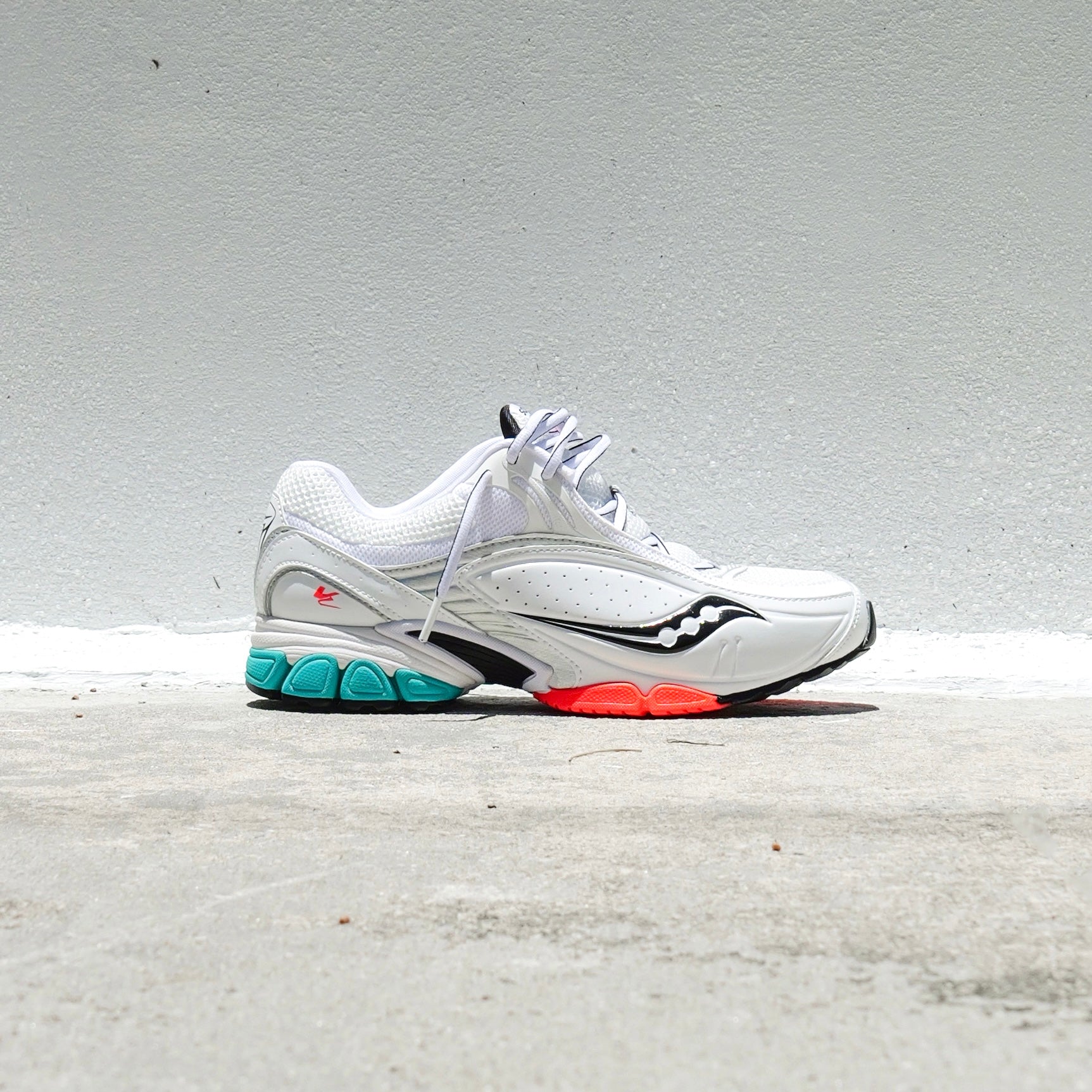 Mens Saucony ProGrid V2 (Mutant)