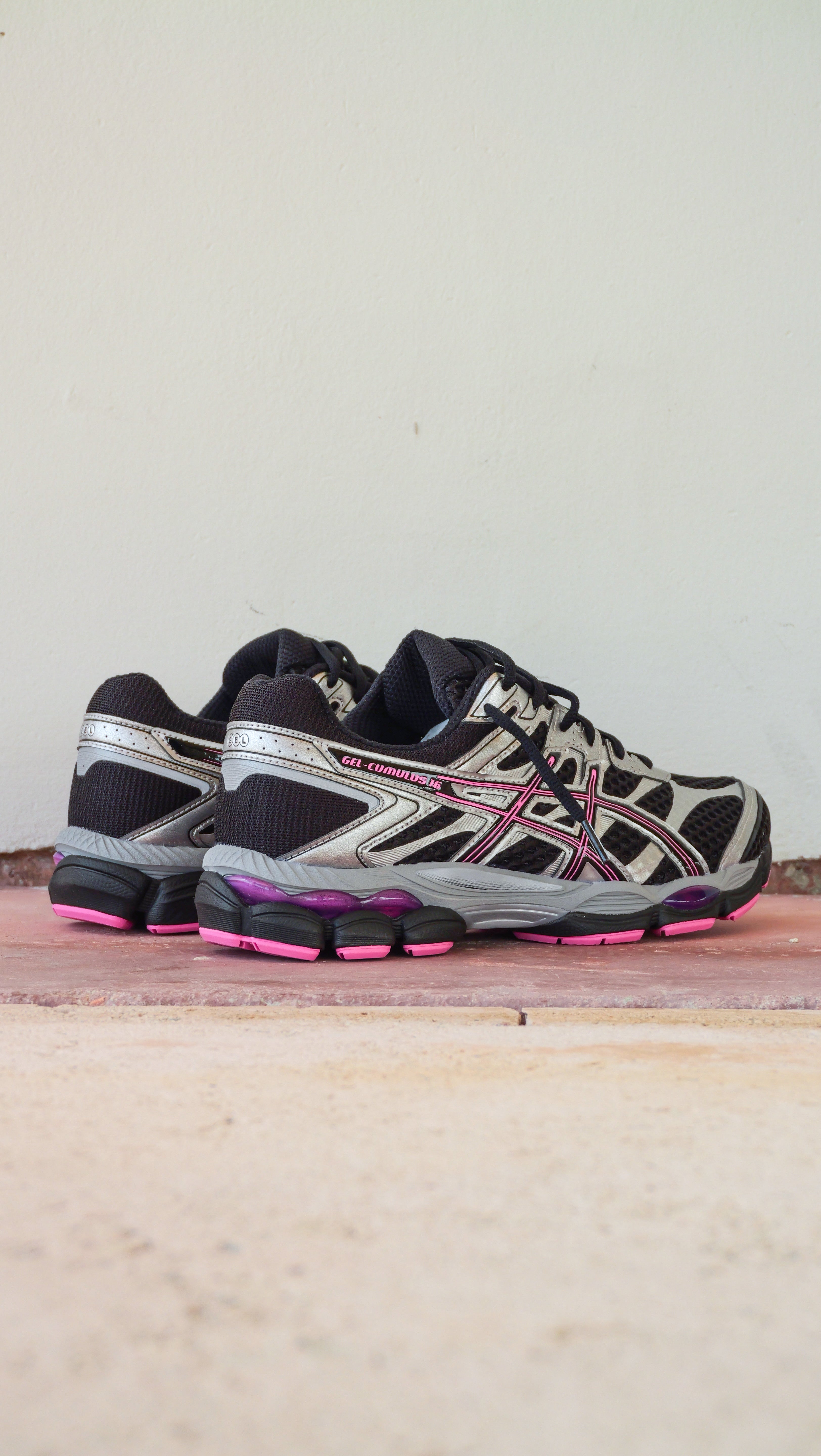 Mens Asics Gel-Cumulus 16 (Black/Dragon Fruit) - Asics