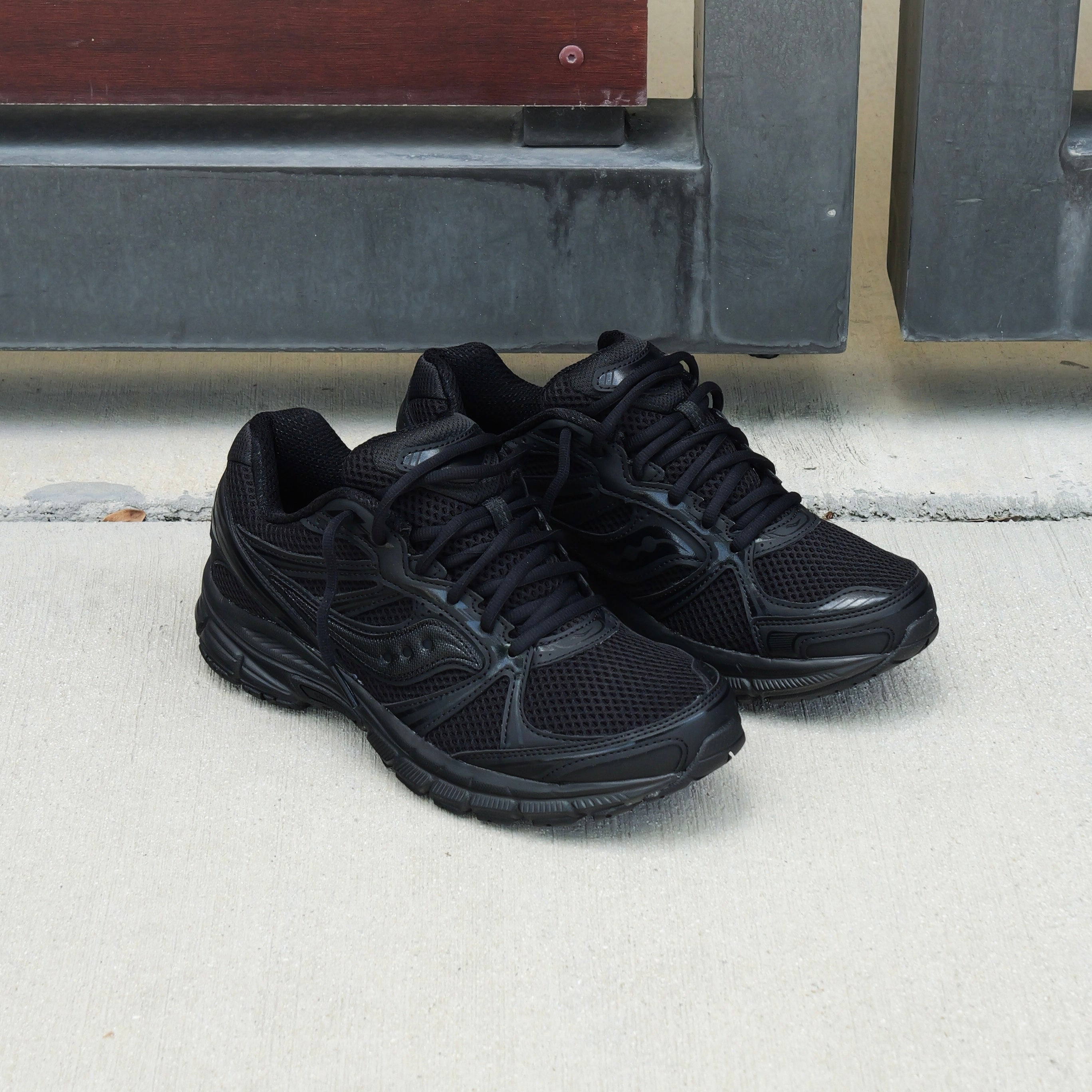 Mens Saucony Grid Legacy (Black/Black)