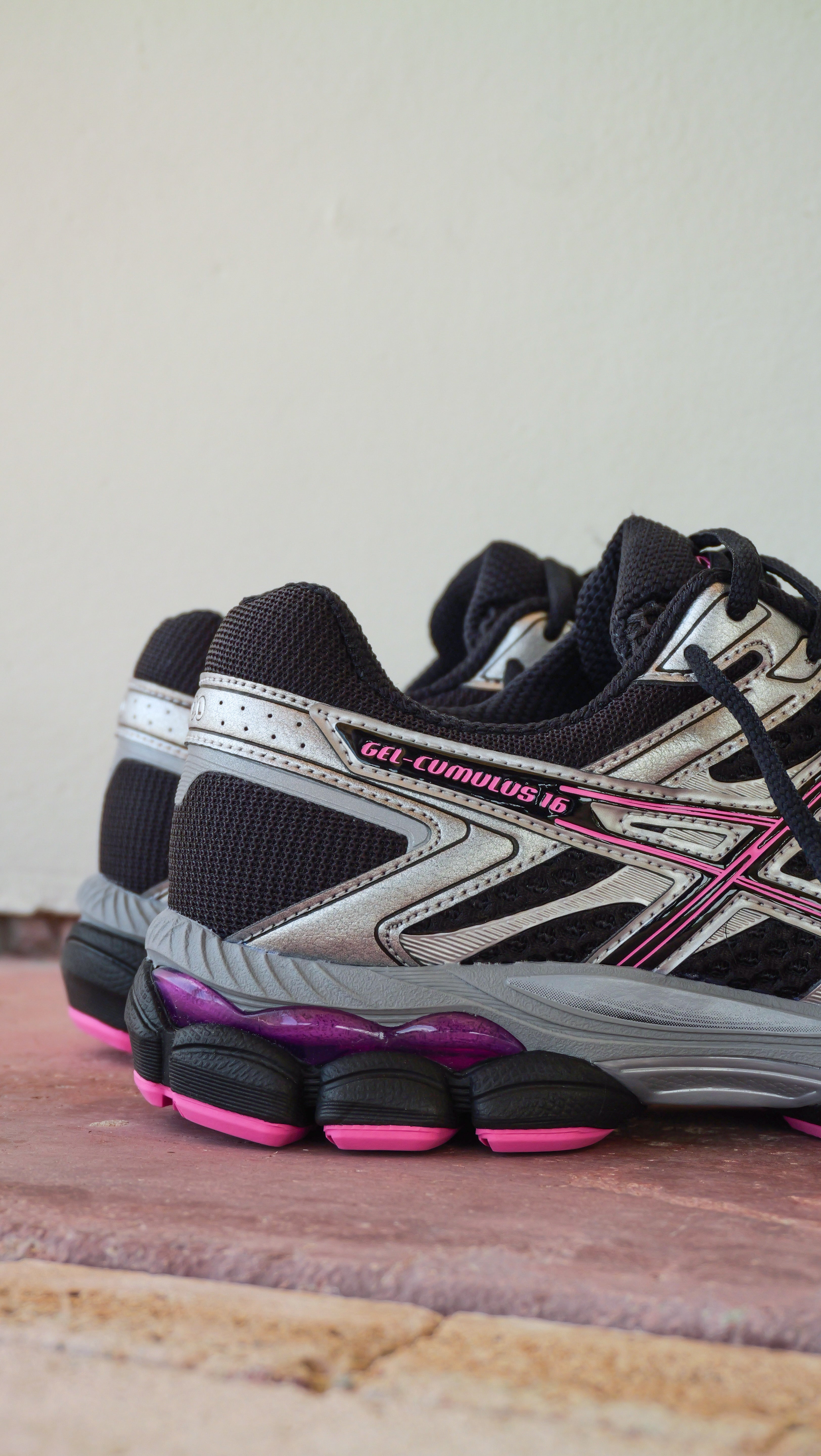 Mens Asics Gel-Cumulus 16 (Black/Dragon Fruit) - Asics