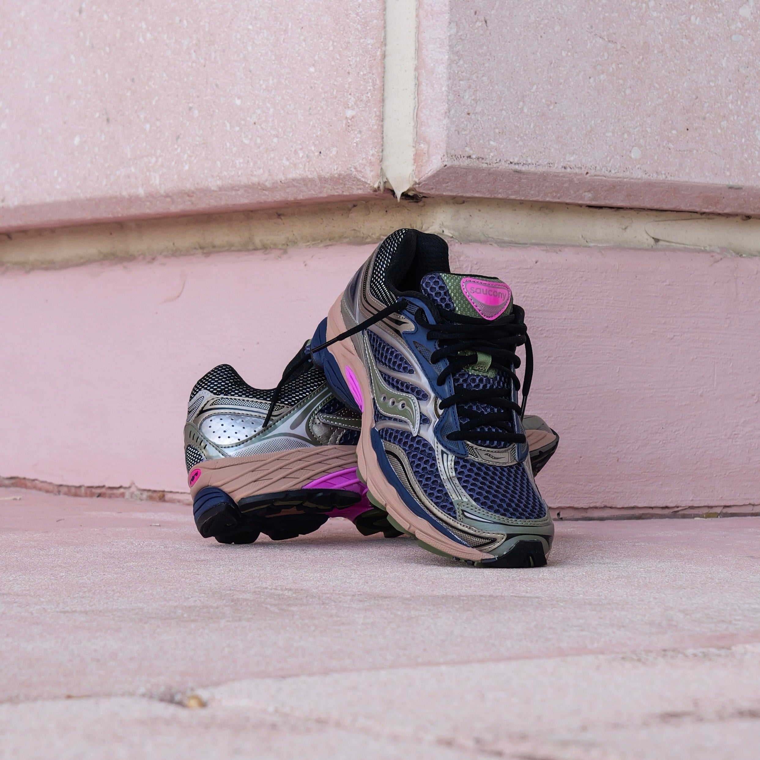 Mens Saucony ProGrid Omni 9 Disrupt (Blue Brush) - Saucony