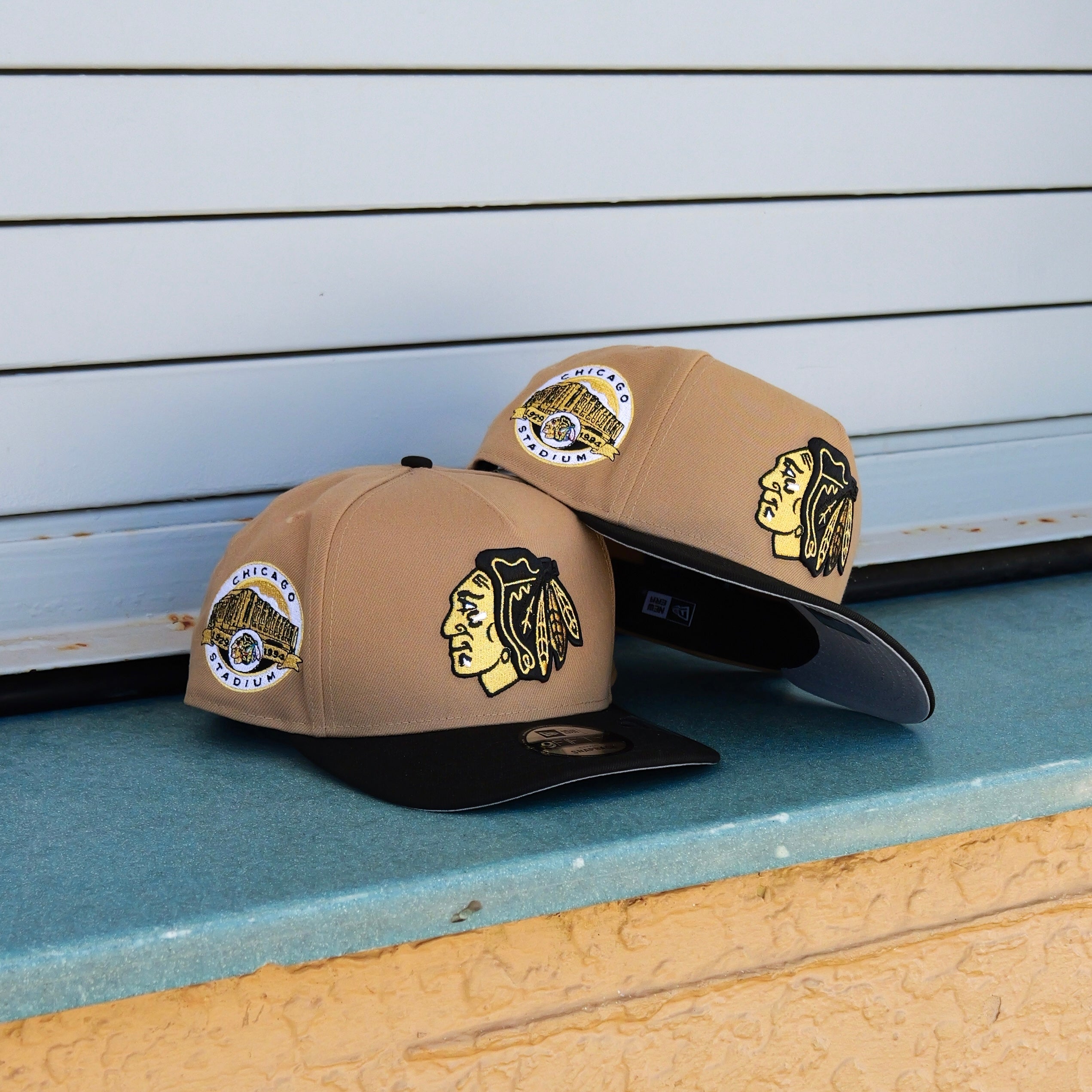 New Era Chicago Blackhawks 65th Anniversary 9FIFTY A-Frame Snapback-(Khaki/Black)