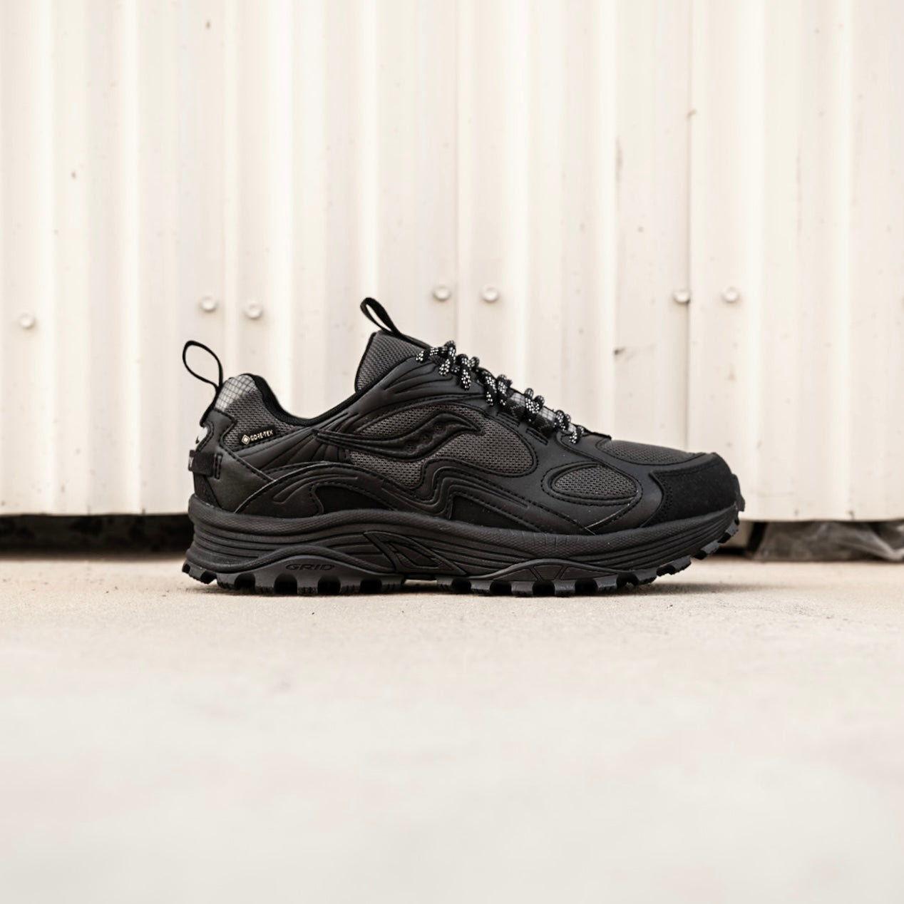 Mens Saucony Grid Aura GTX (Black)