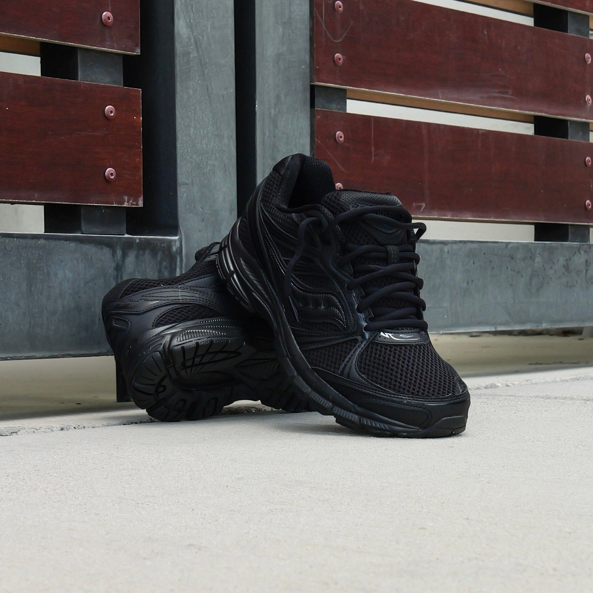 Mens Saucony Grid Legacy (Black/Black)