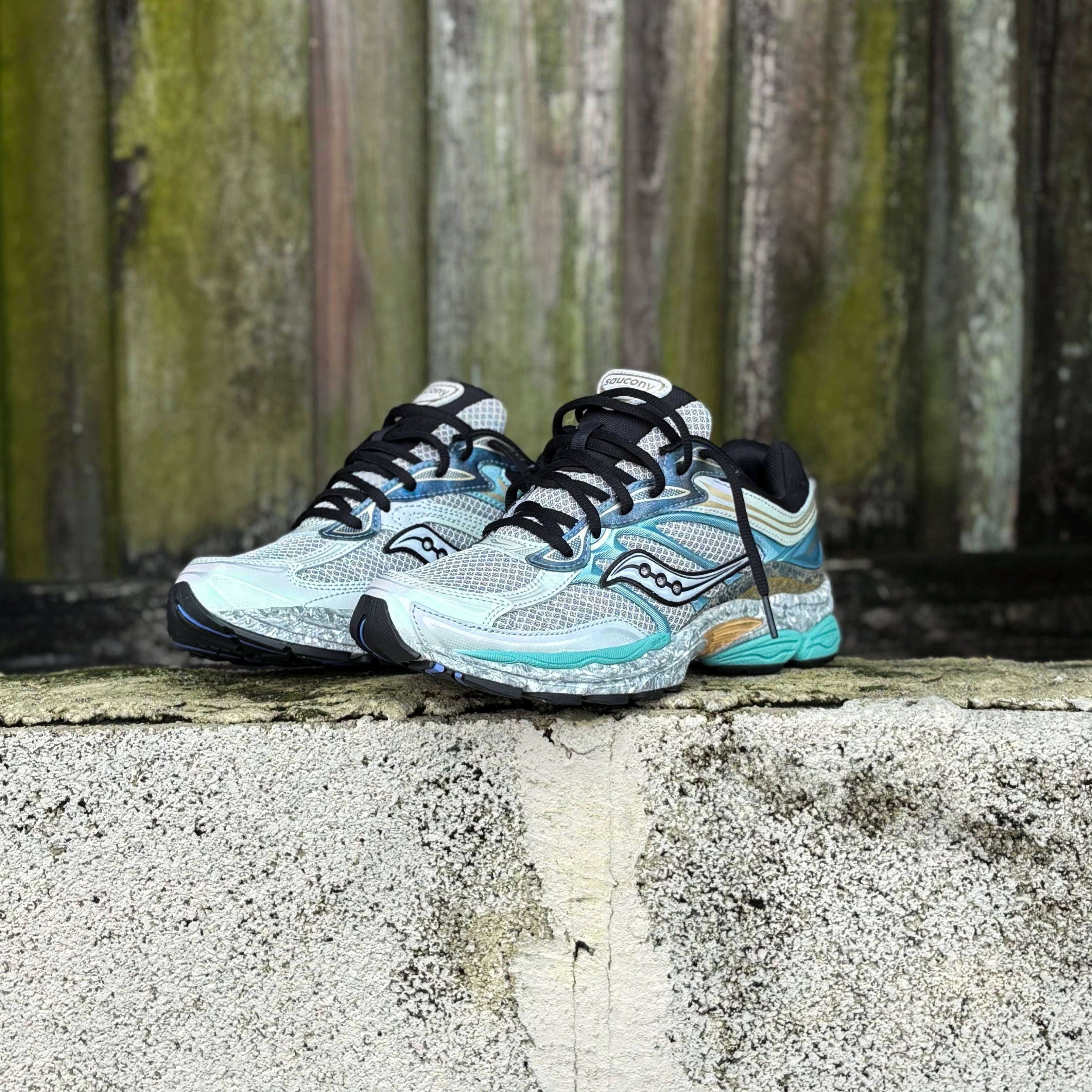 Mens Saucony ProGrid Omni 9 (Owl/Multi)