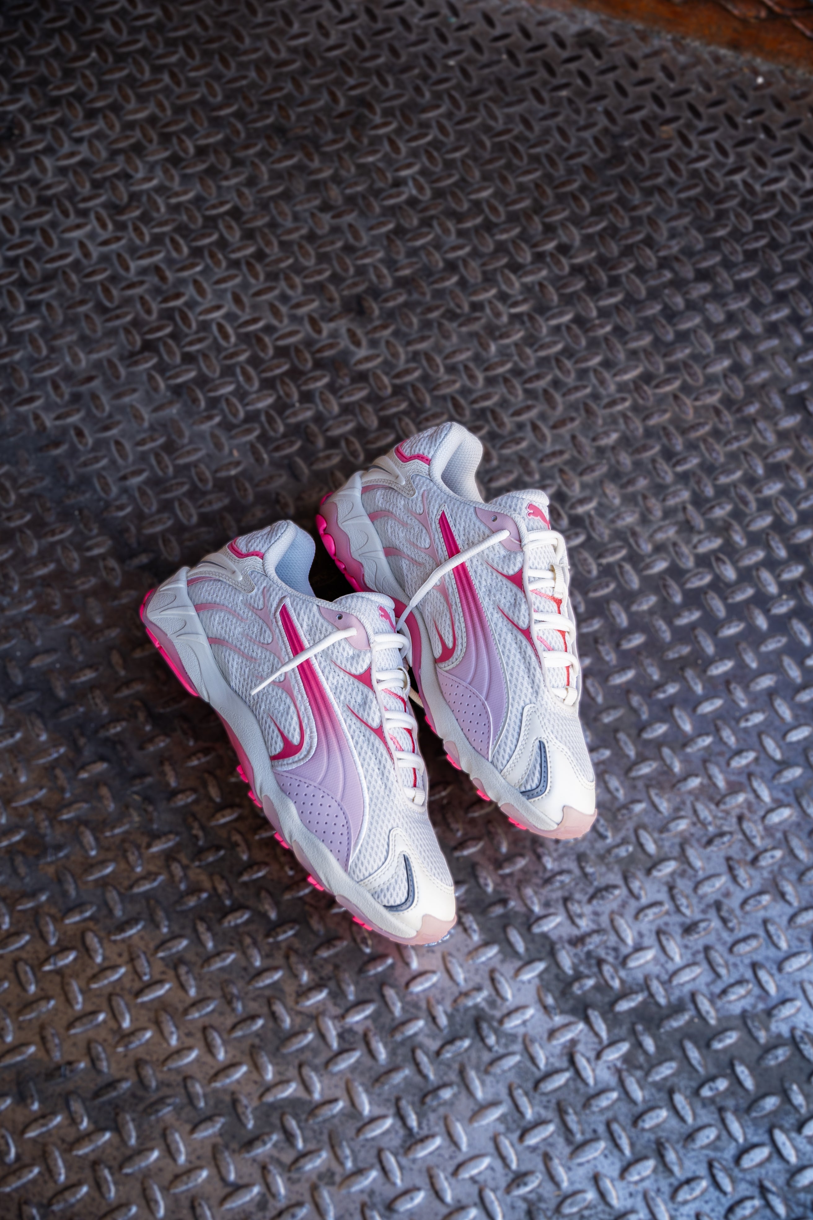Womens Puma Inhale (Warm White/Magic Rose) - Puma