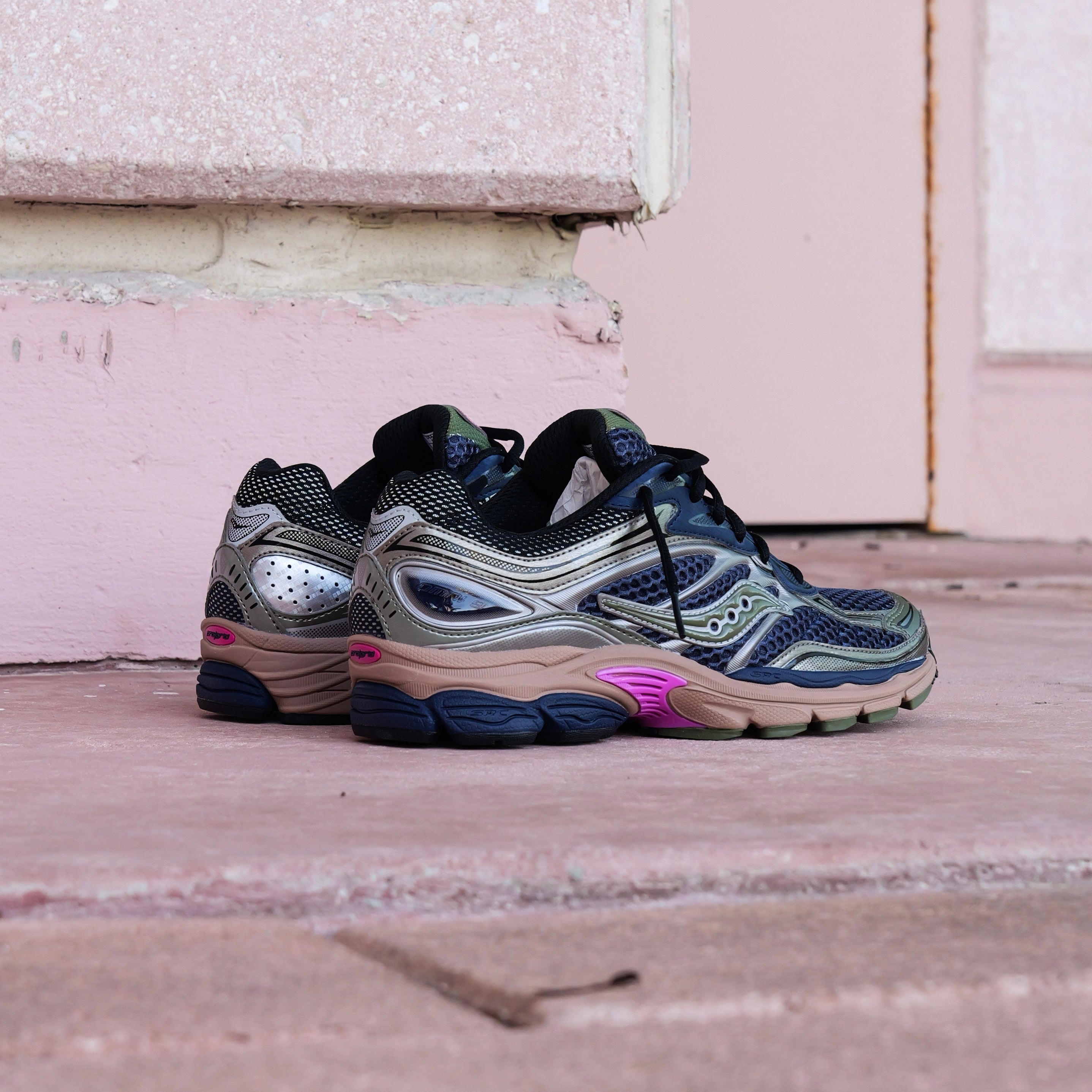 Mens Saucony ProGrid Omni 9 Disrupt (Blue Brush) - Saucony