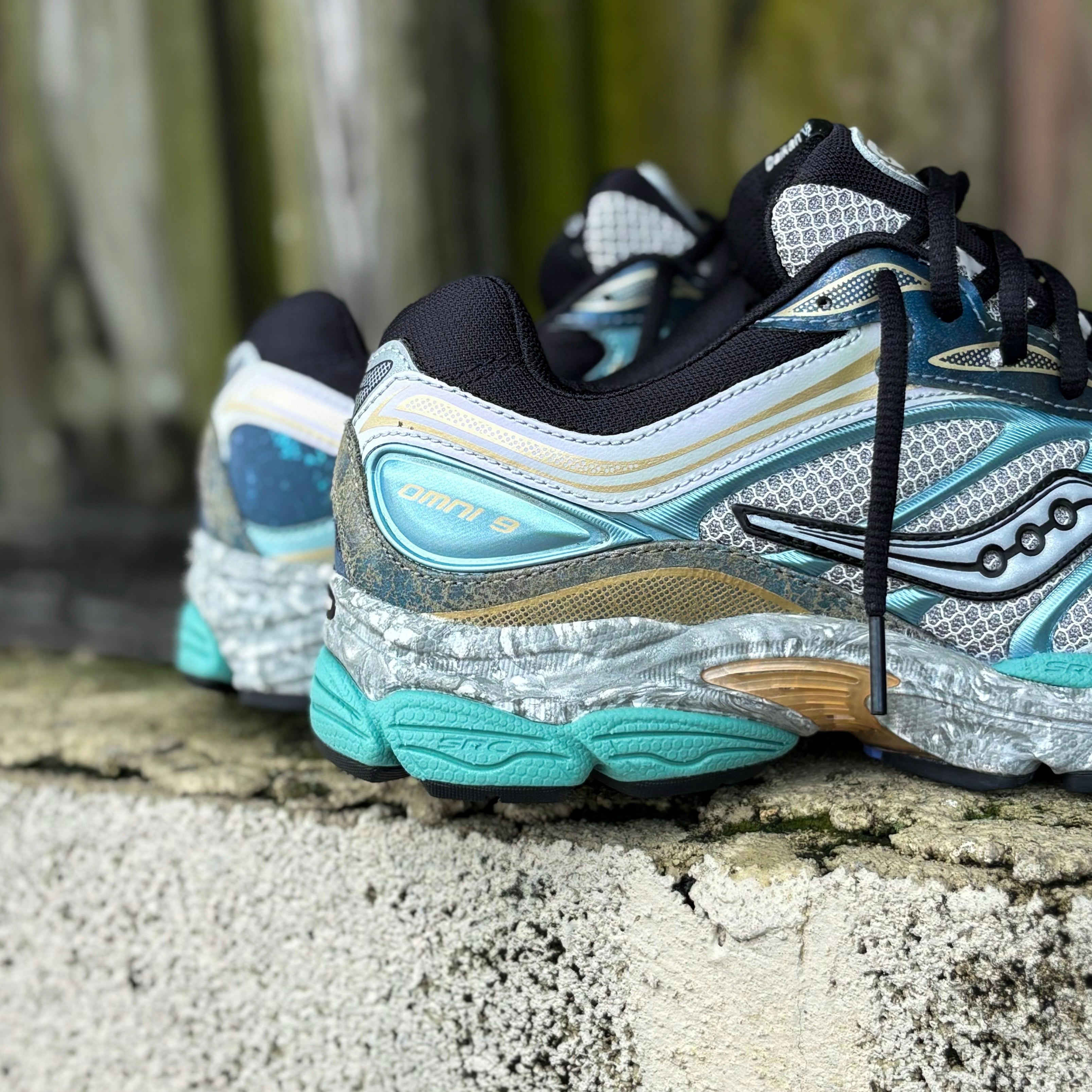 Mens Saucony ProGrid Omni 9 (Owl/Multi)