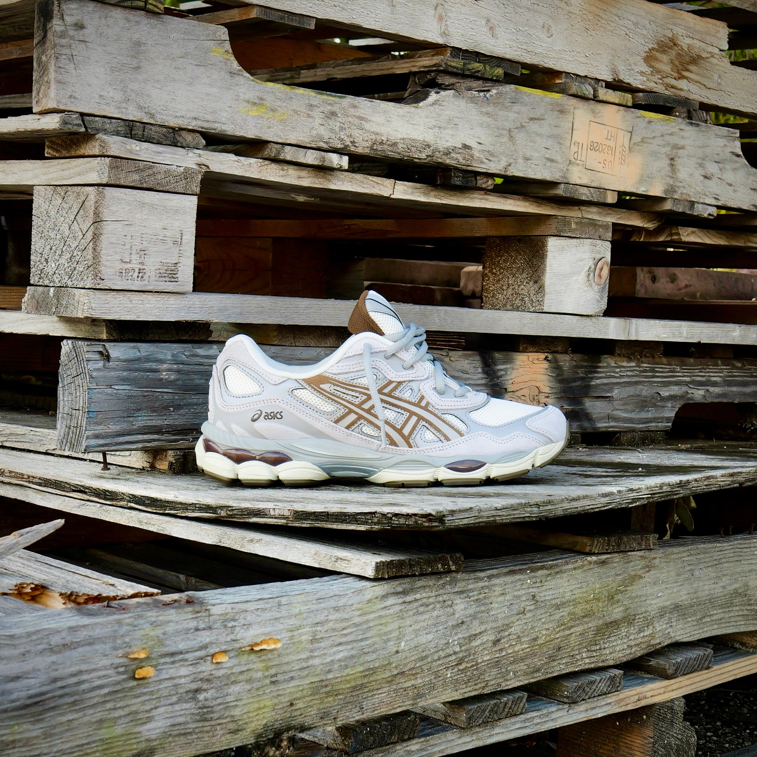 Mens Asics Gel-NYC (Cream/Cement Grey)