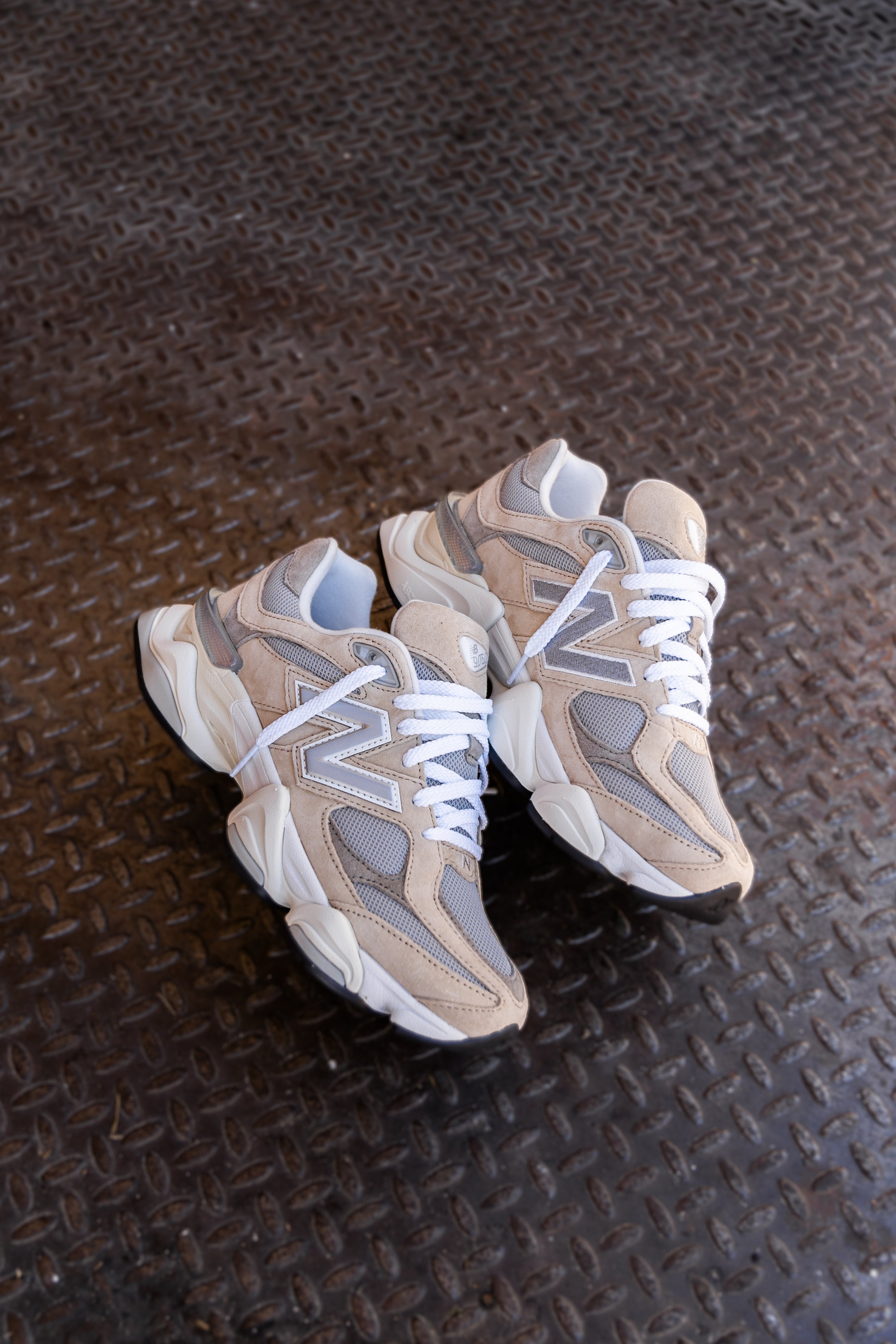 Mens New Balance 9060 (Beige/Grey) - U9060LBD - New Balance