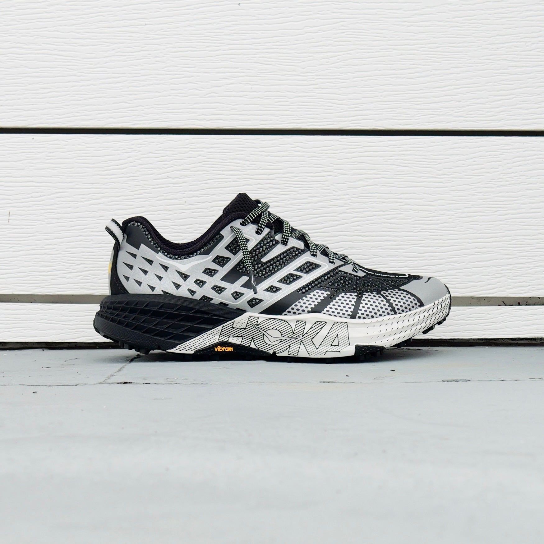 Hoka SpeedGoat 2 TS BKSTR (Black / Stardust)