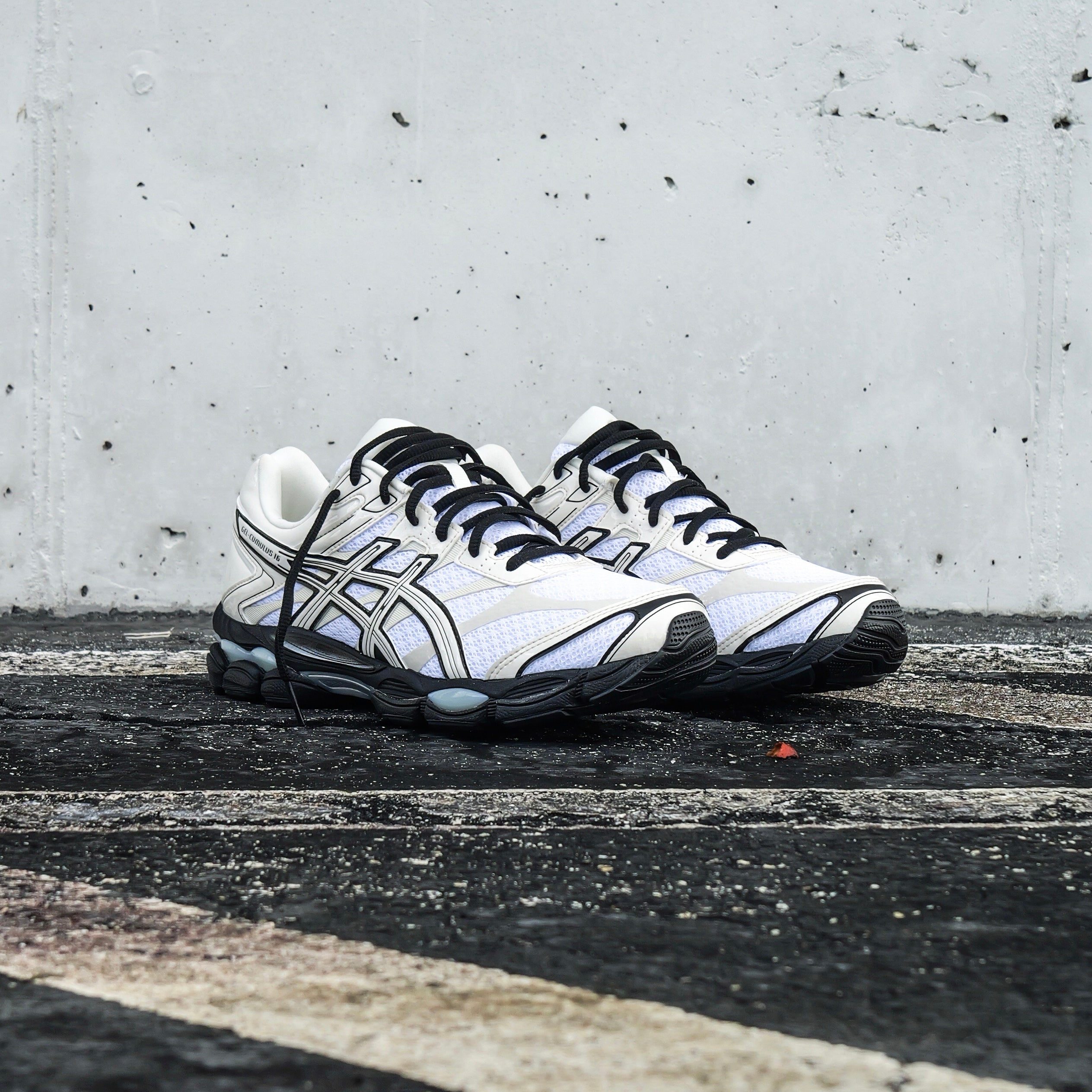 Mens Asics Gel-Cumulus 16 (White/Cream)
