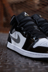 Mens Air Jordan 1 Mid (Black/Metallic Silver/White) - Nike