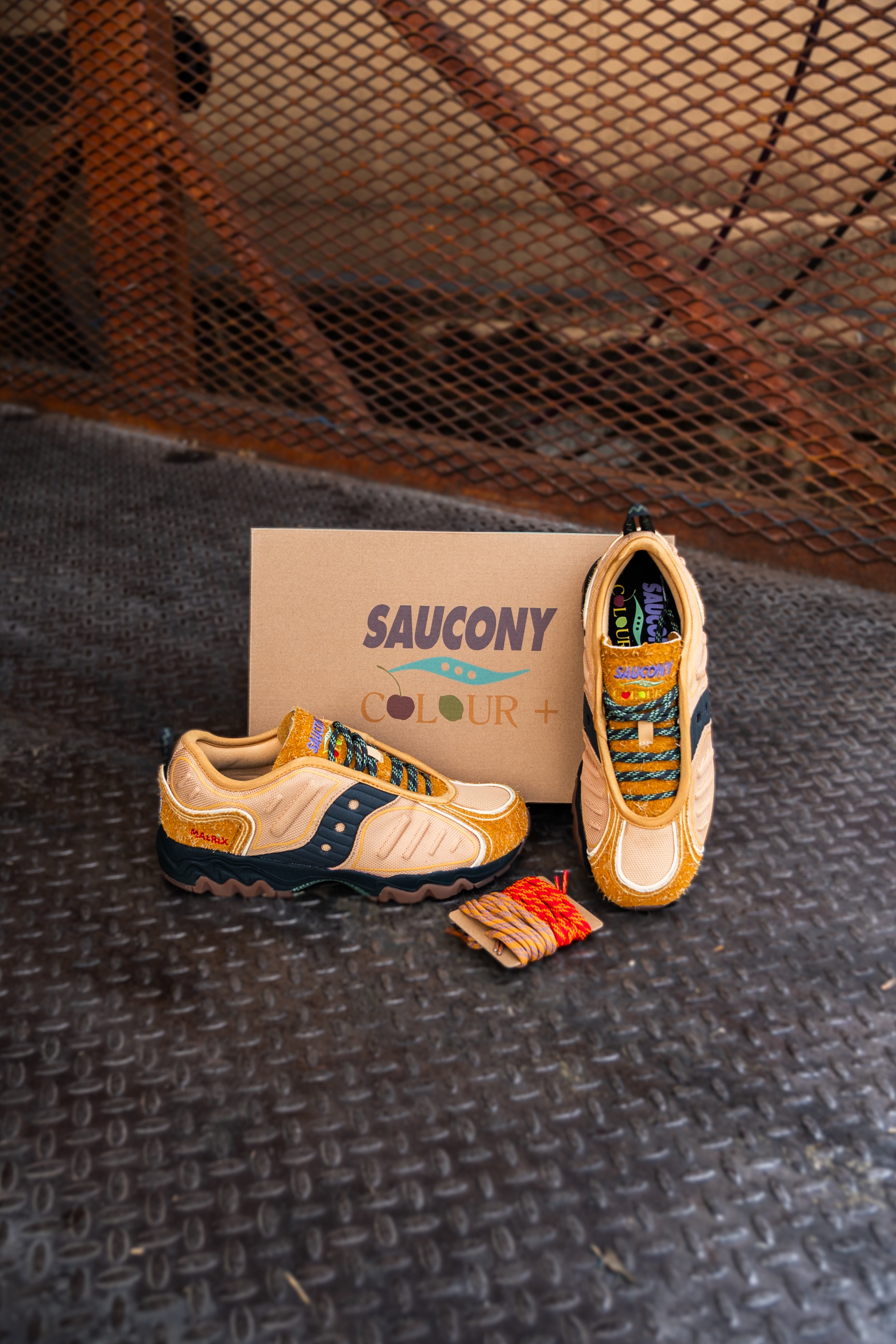 Colour Plus X Saucony "Matrix" M (Harvest Wheat) - Saucony