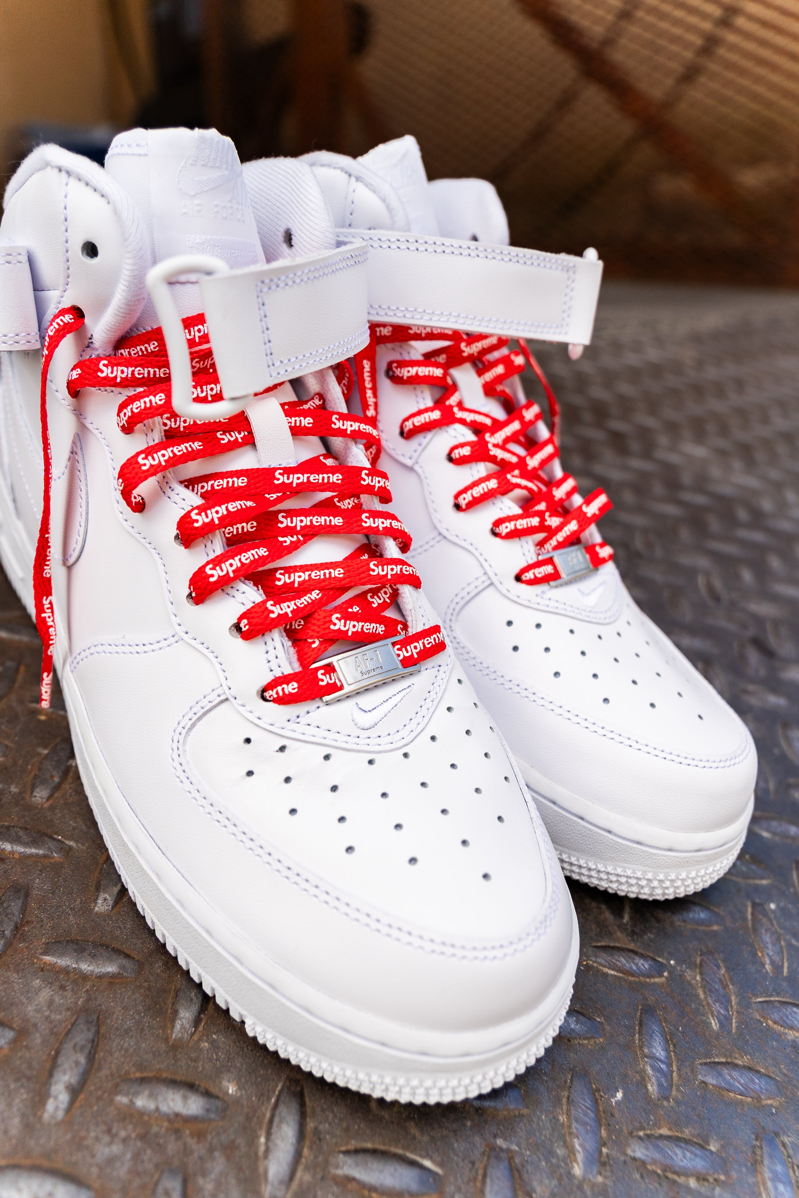 Nike x Supreme Air Force 1 Mid SP (White) - Nike