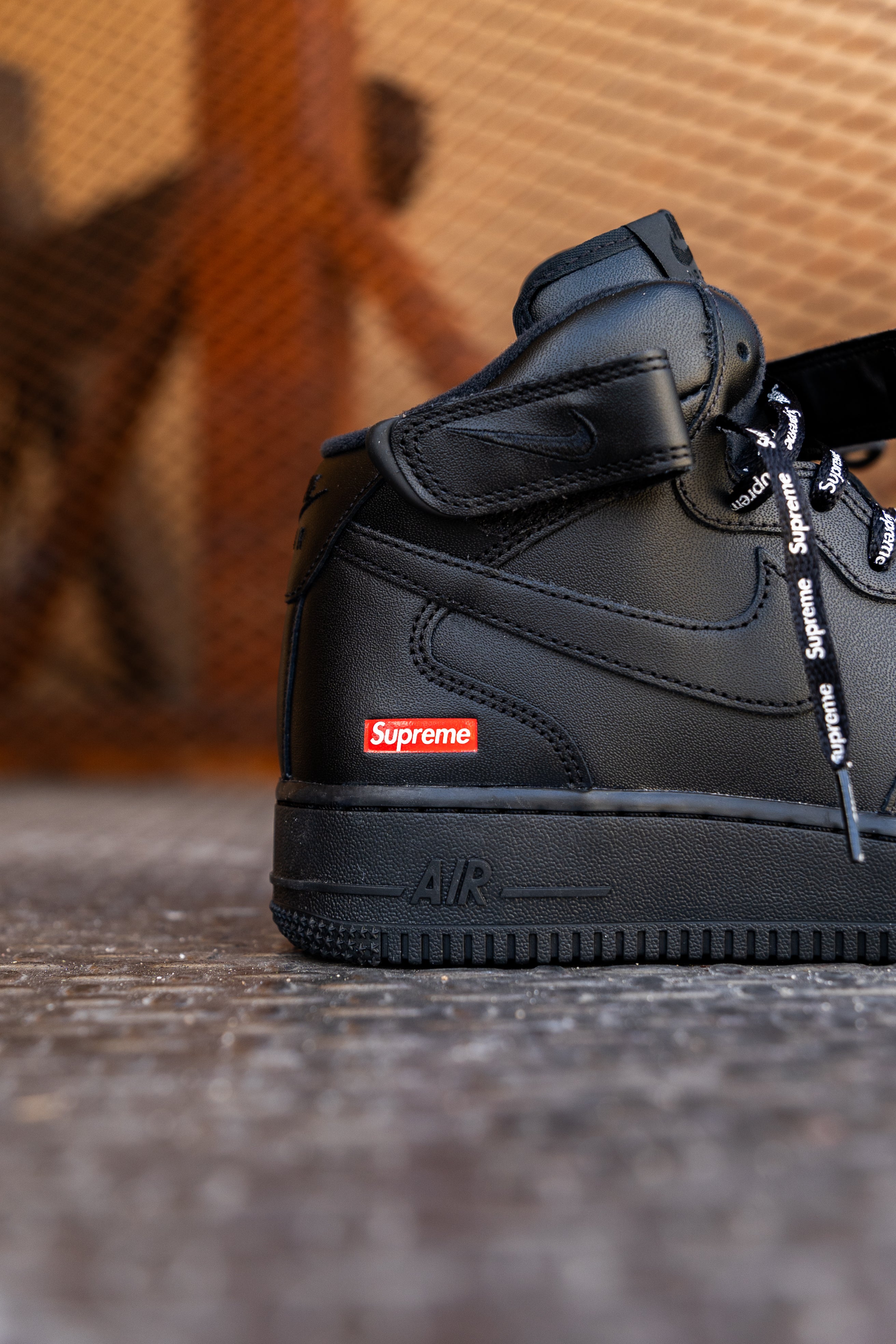 Nike x Supreme Air Force 1 Mid SP (Black) - Nike