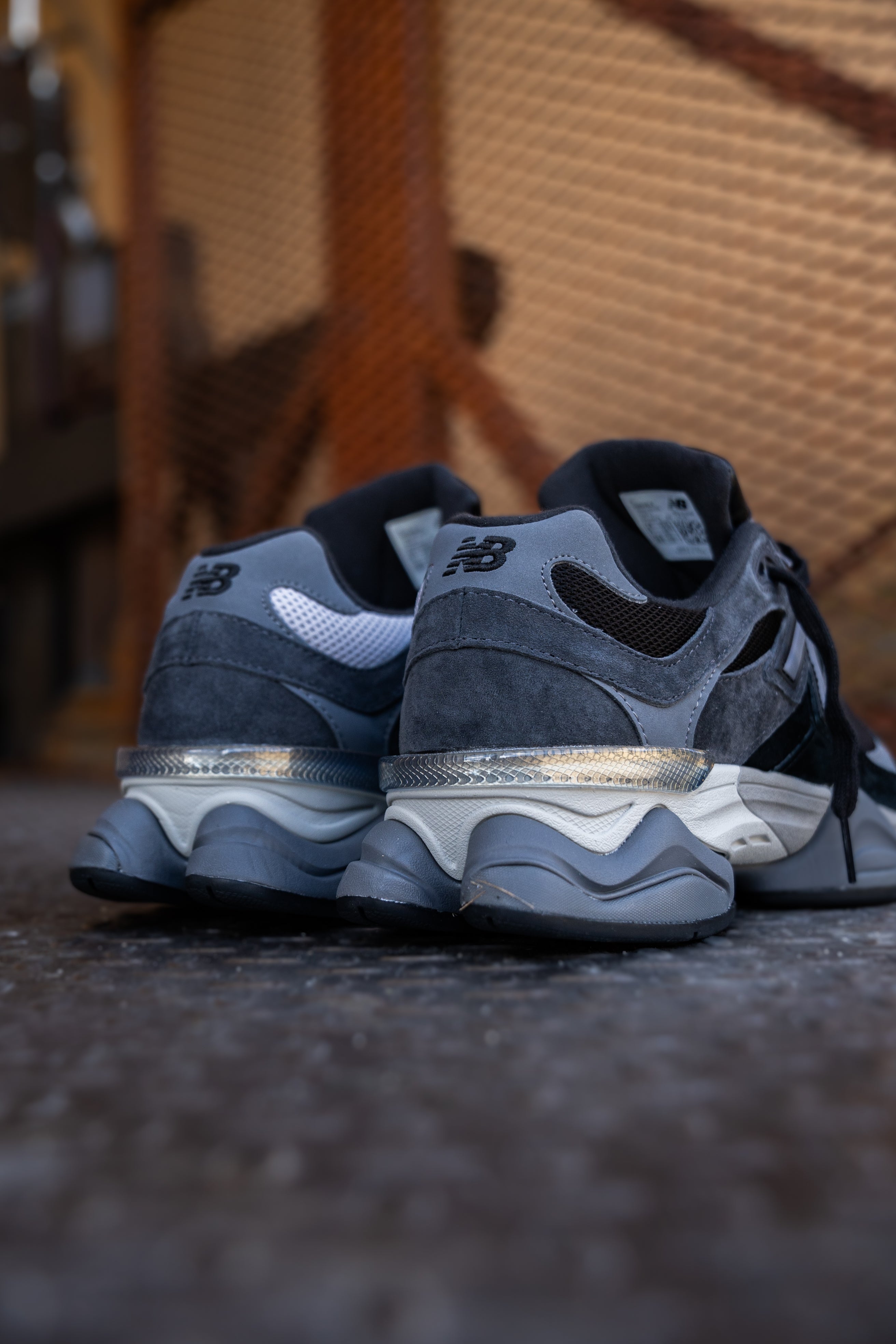 Mens New Balance 9060 (Black/Grey)-U9060BLK - New Balance