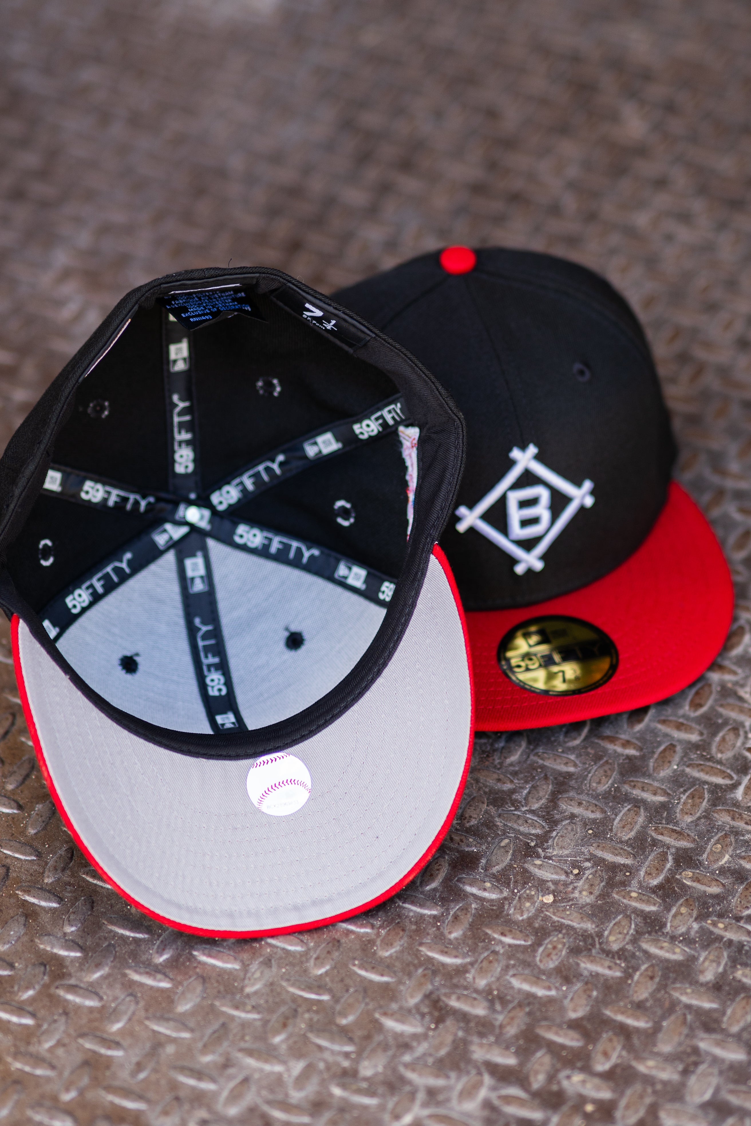 New Era Brooklyn Dodgers Jackie Robinson Grey UV (Black/Red) 59Fifty Fitted - New Era