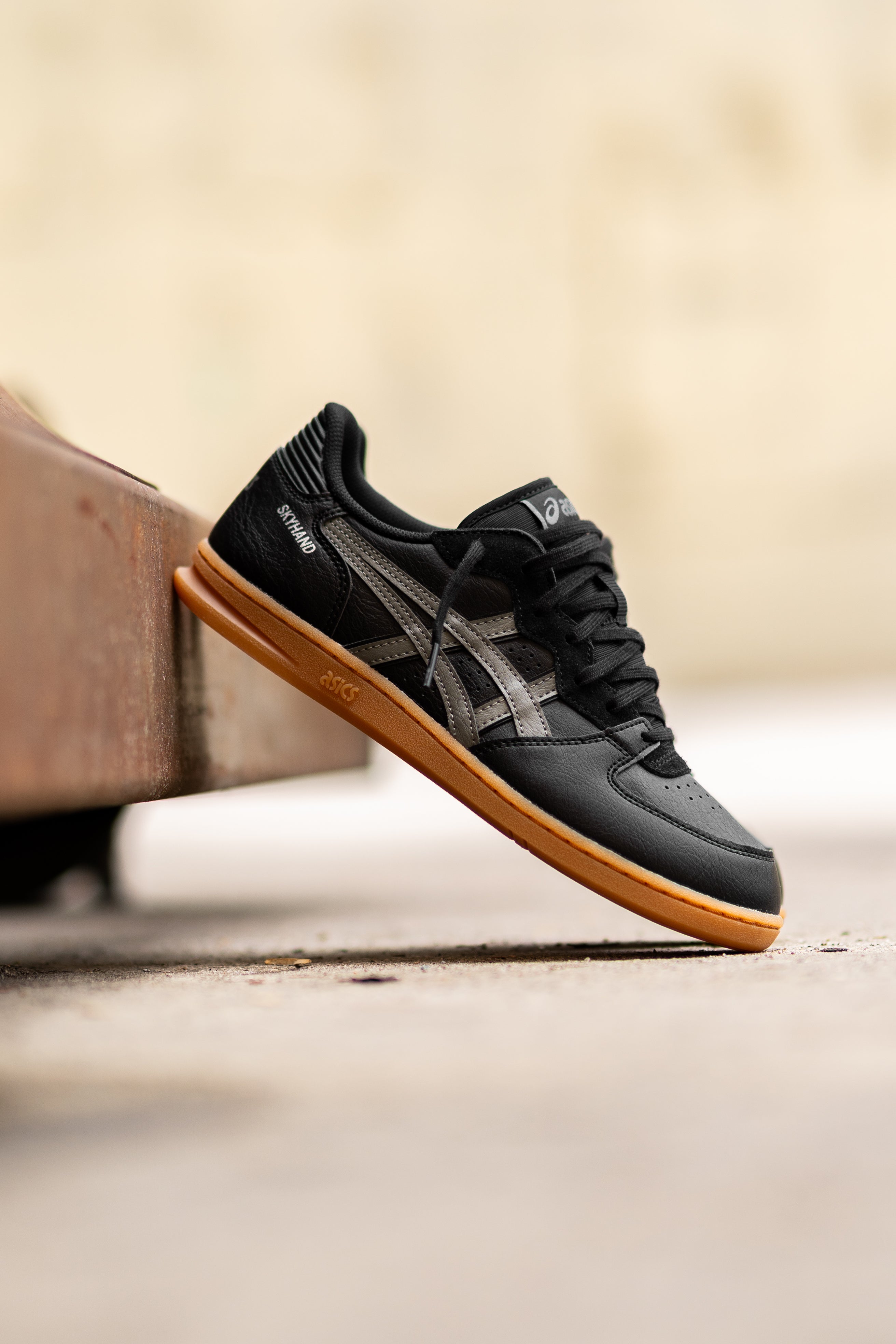 Men's Asics Skyhand OG (Black/Truffle Grey) - Asics