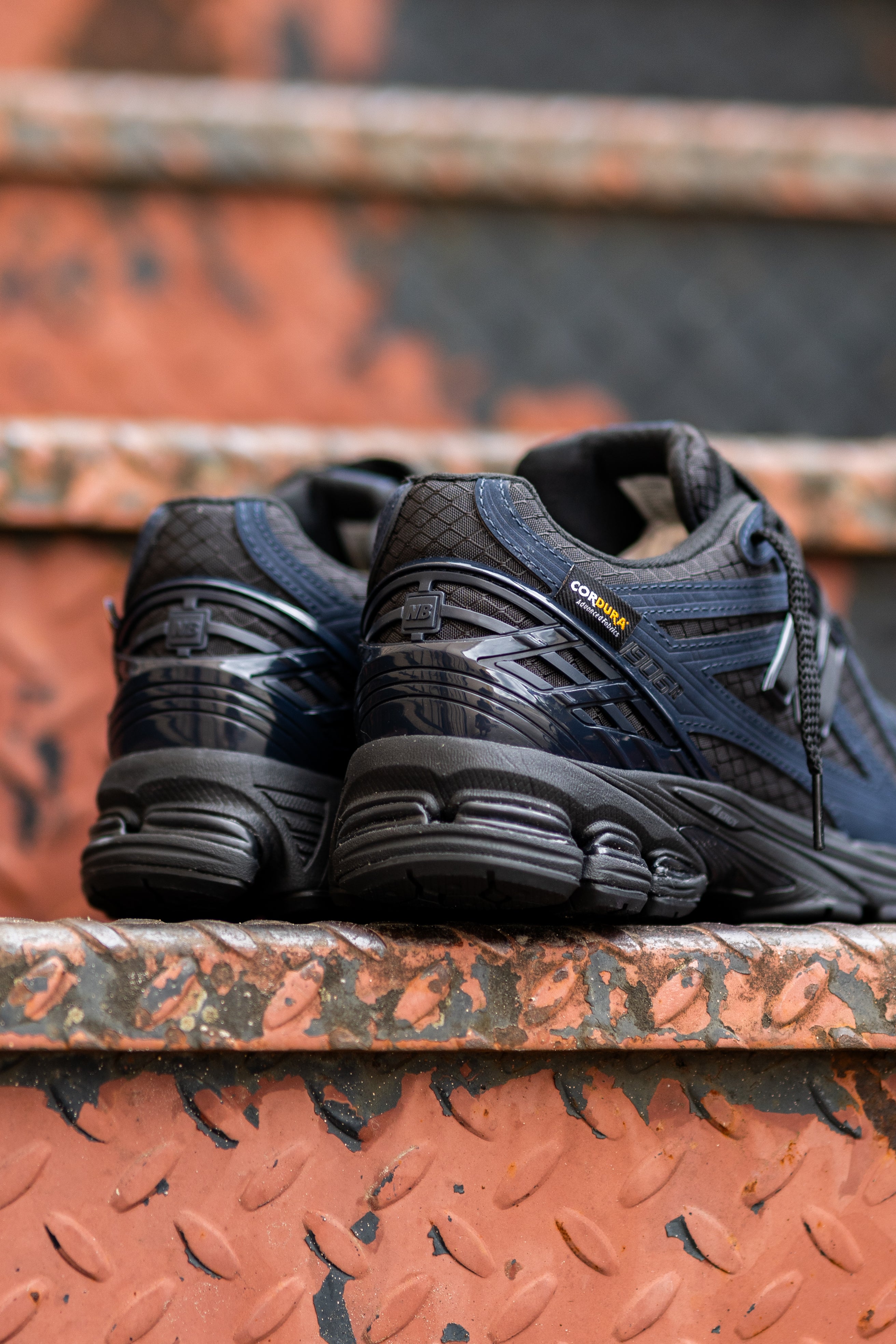 Mens New Balance 1906R Cordura (Navy/Black) - M1906RWE - New Balance