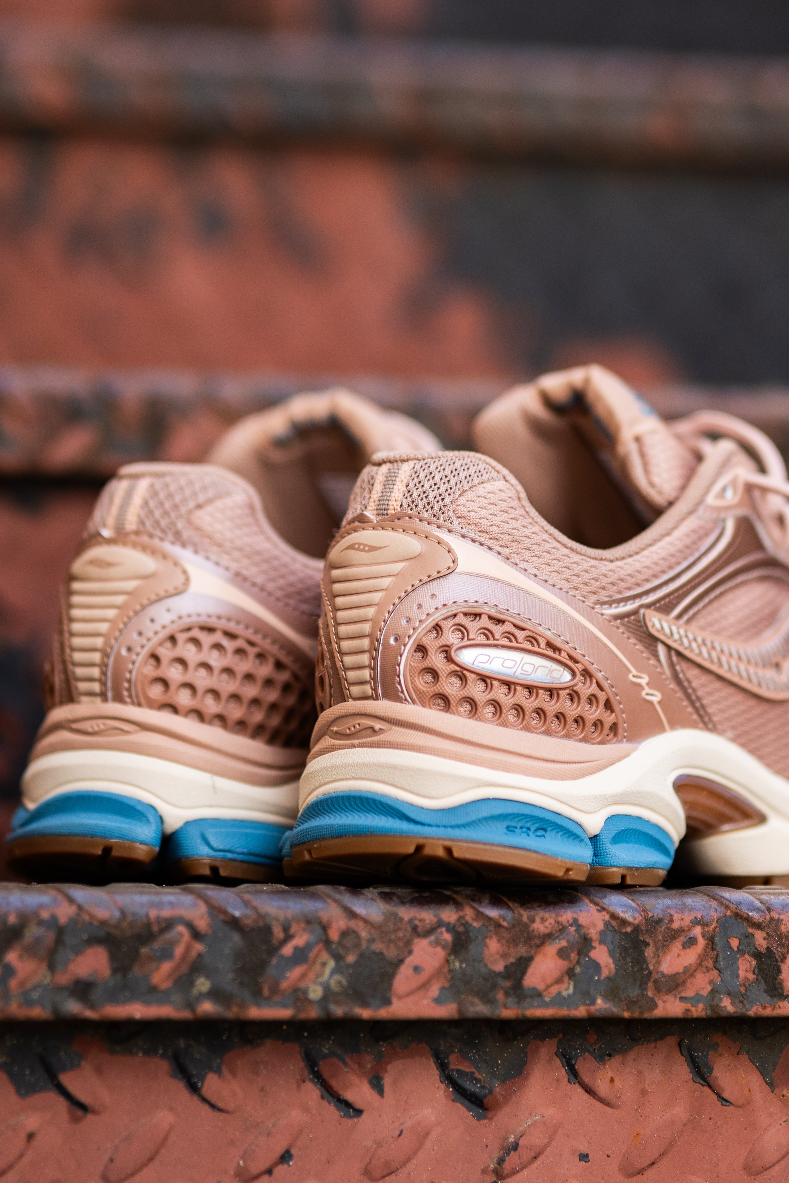 Mens Saucony ProGrid Triumph 4 (Tan/Royal) - Saucony