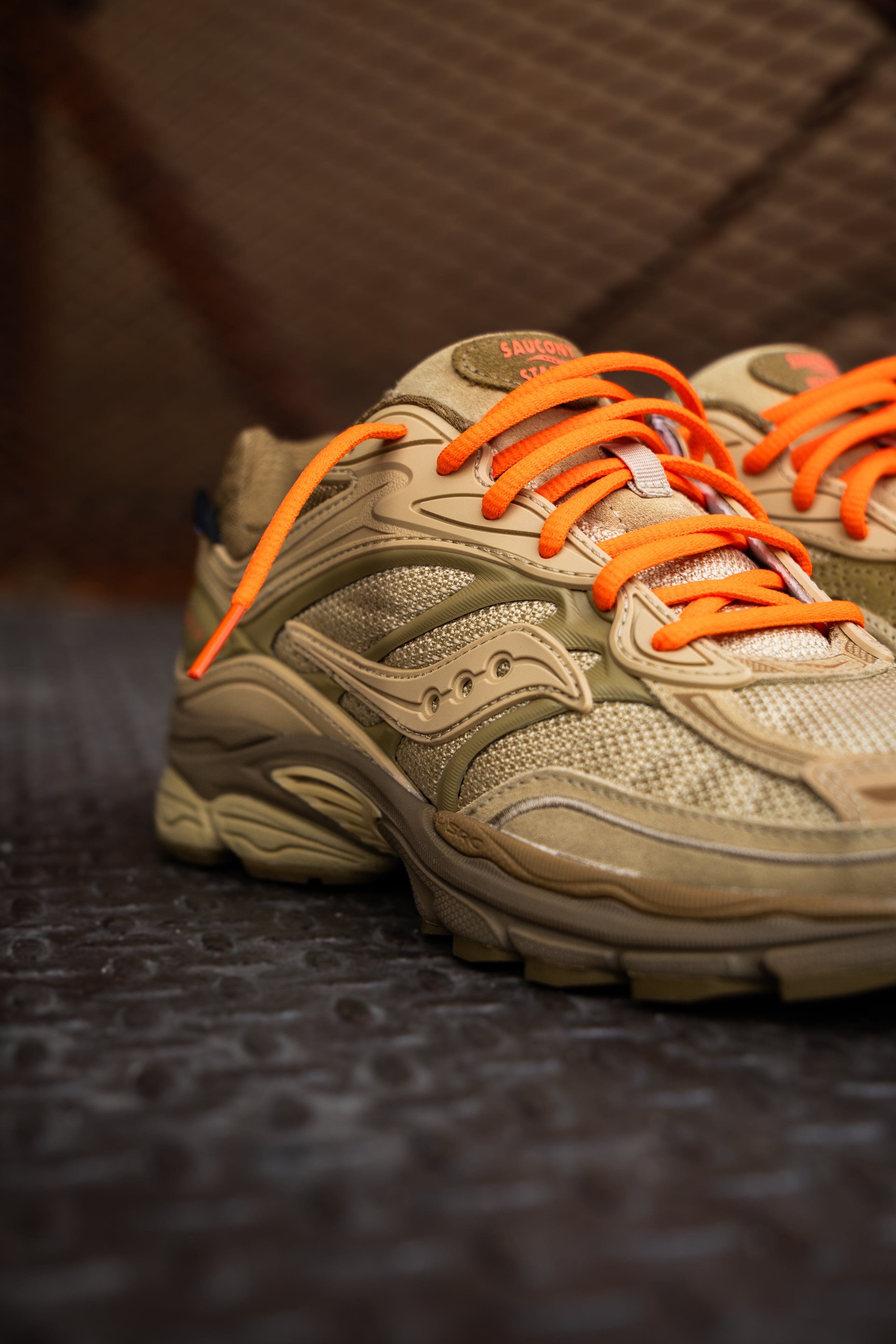 Mens Saucony x Starcow ProGrid Omni 9 (Beige/Tan) - Saucony