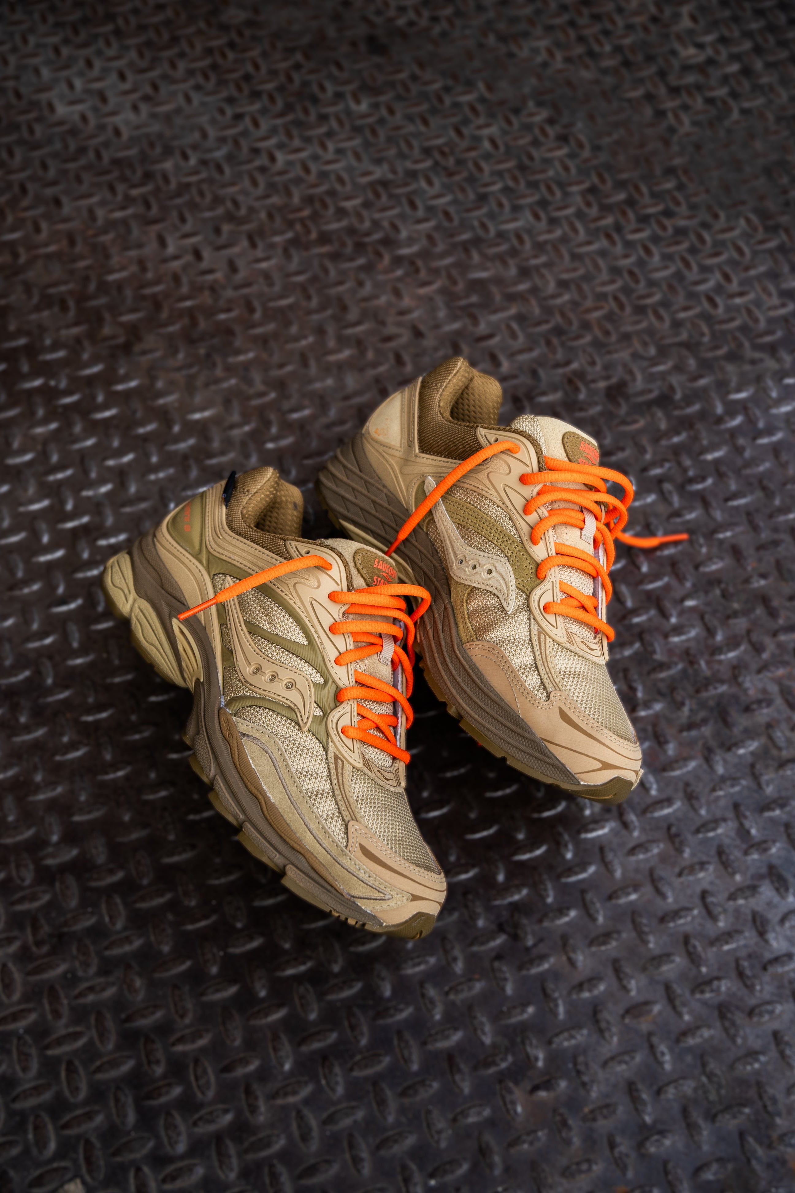 Mens Saucony x Starcow ProGrid Omni 9 (Beige/Tan) - Saucony