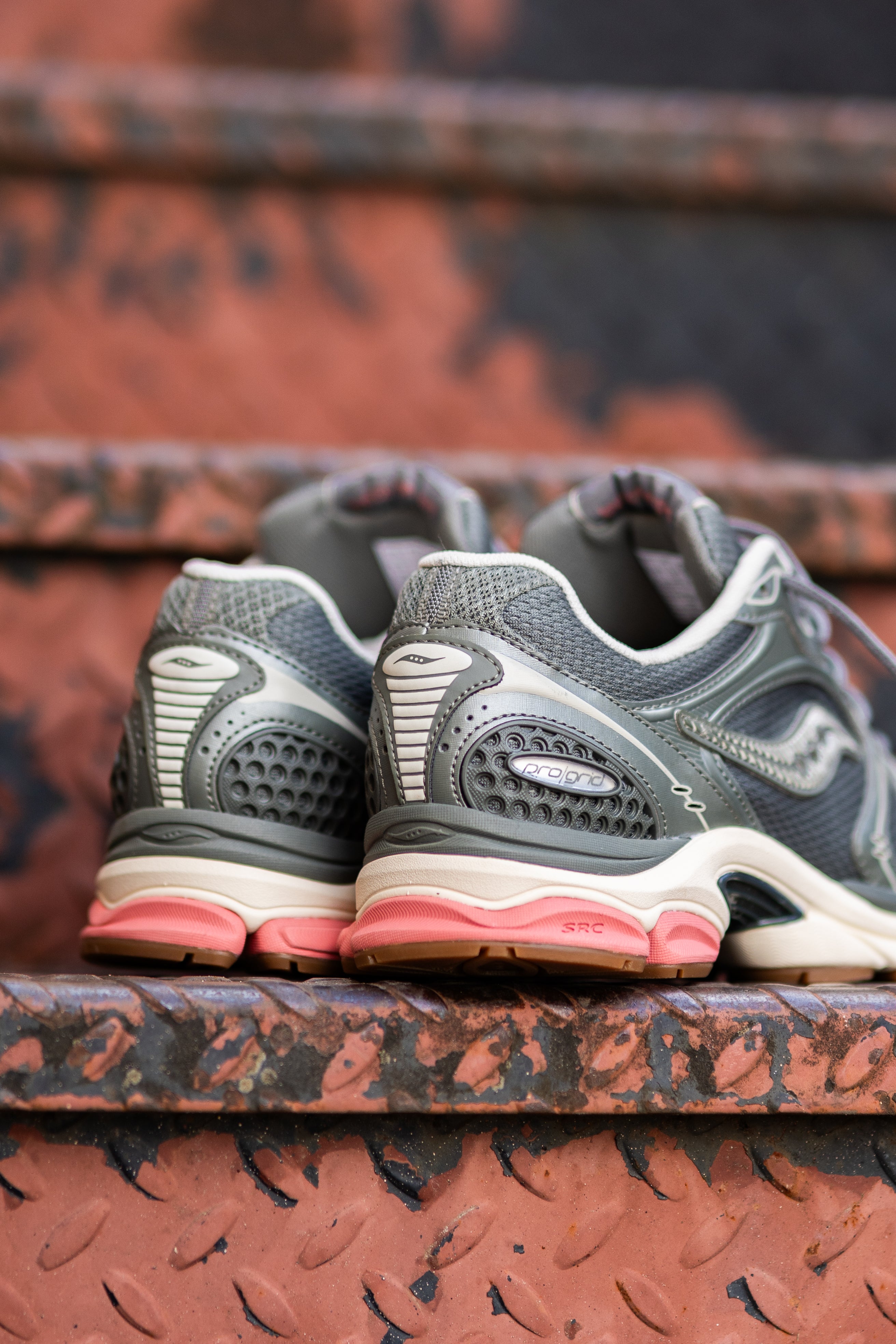 Mens Saucony ProGrid Triumph 4 (Agave/Peach) - Saucony