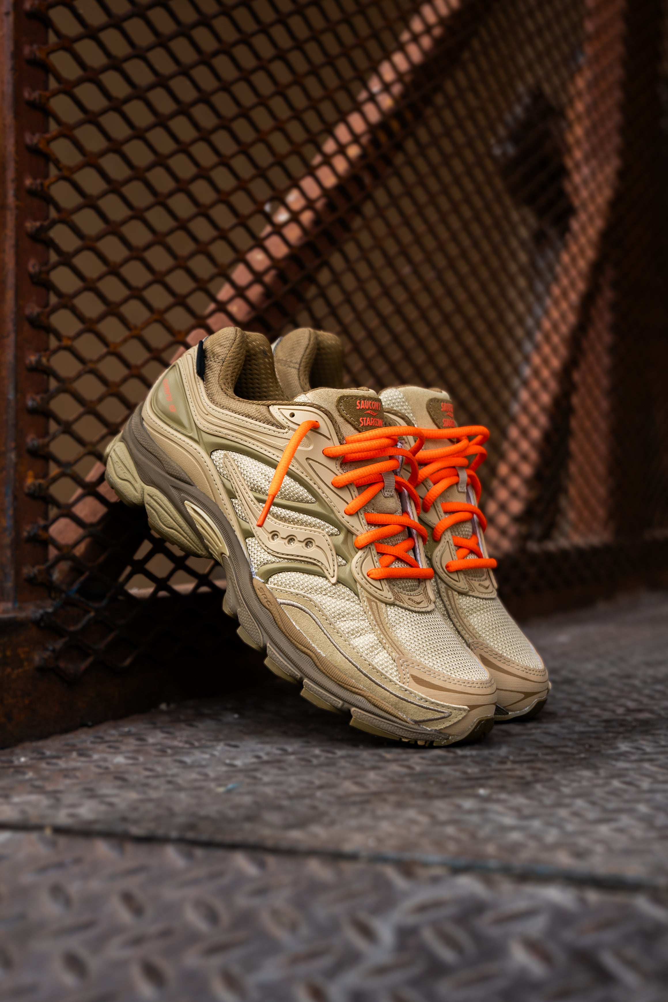 Mens Saucony x Starcow ProGrid Omni 9 (Beige/Tan) - Saucony