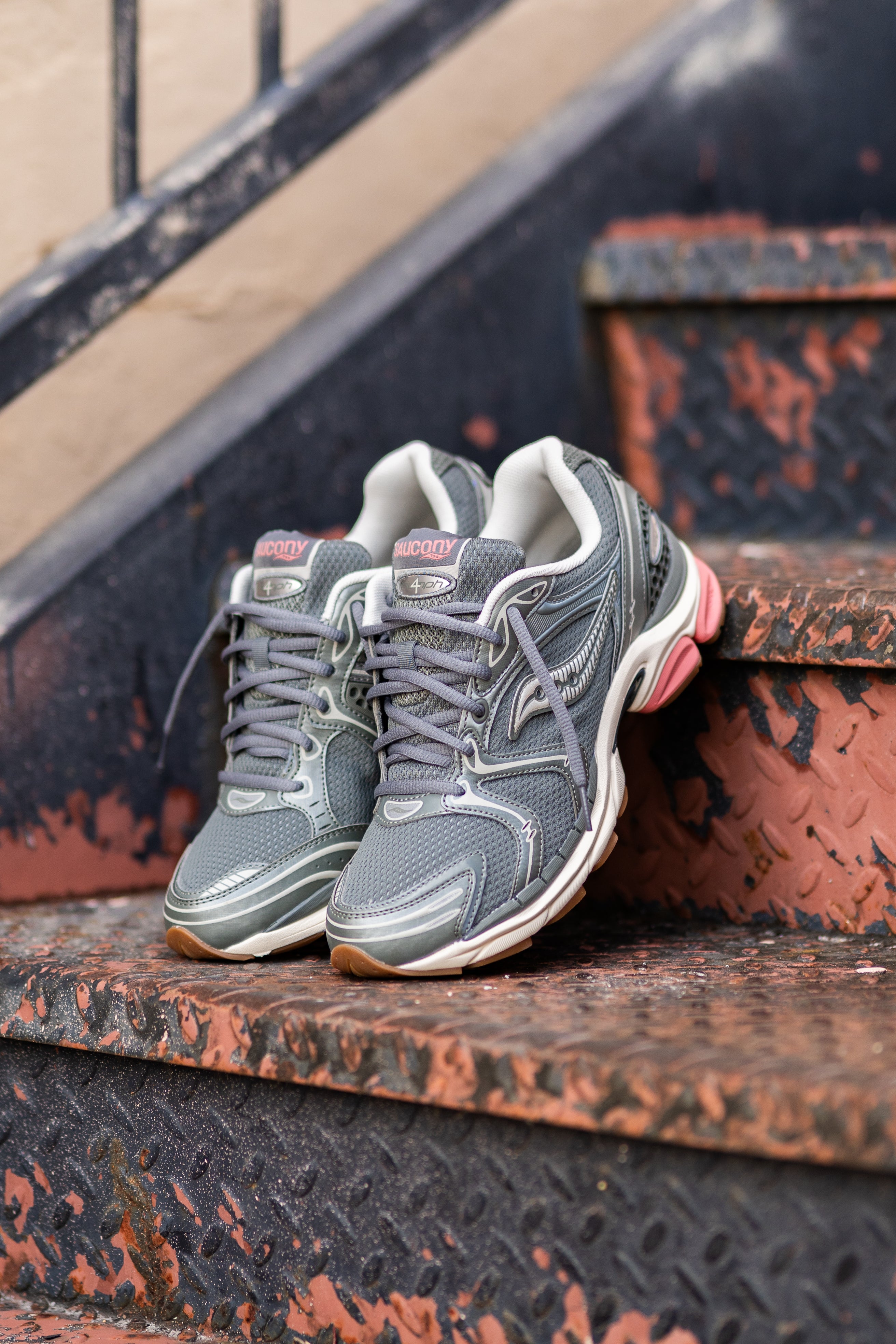 Mens Saucony ProGrid Triumph 4 (Agave/Peach) - Saucony