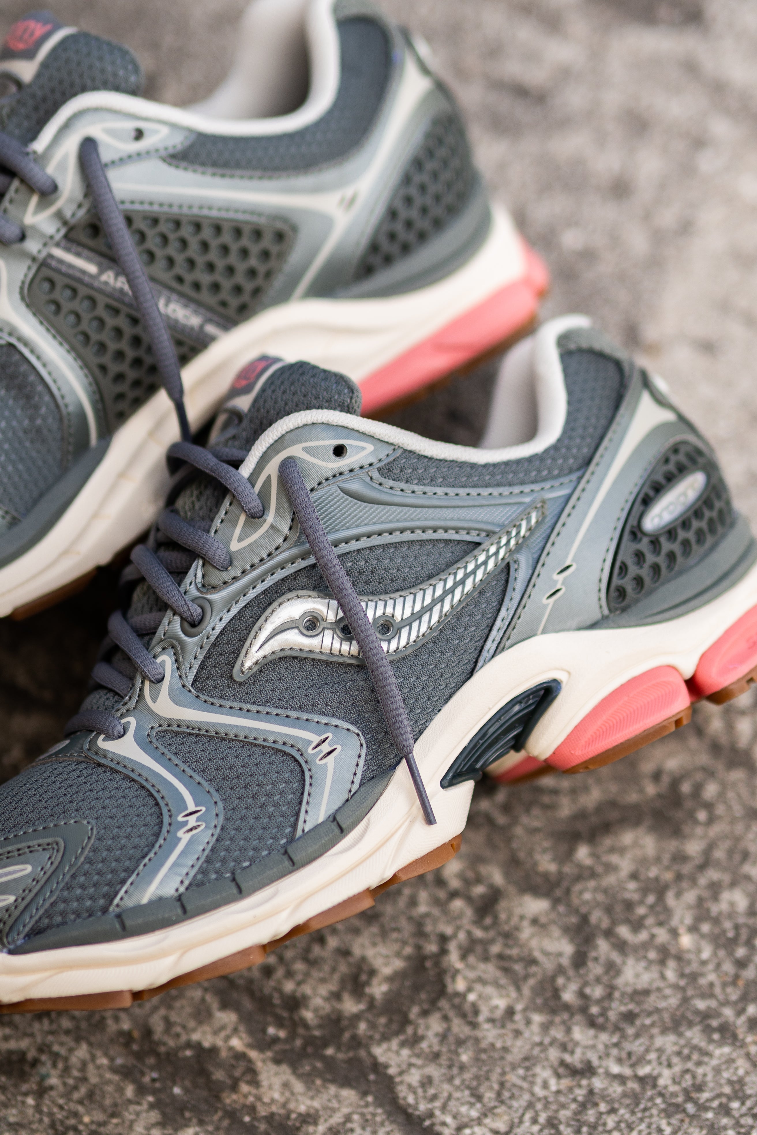 Mens Saucony ProGrid Triumph 4 (Agave/Peach) - Saucony