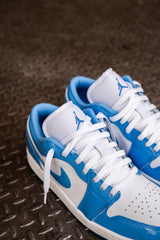 Mens Air Jordan 1 Low SE (White/Legend Blue) - Nike