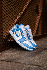 Mens Air Jordan 1 Low SE (White/Legend Blue) - Nike