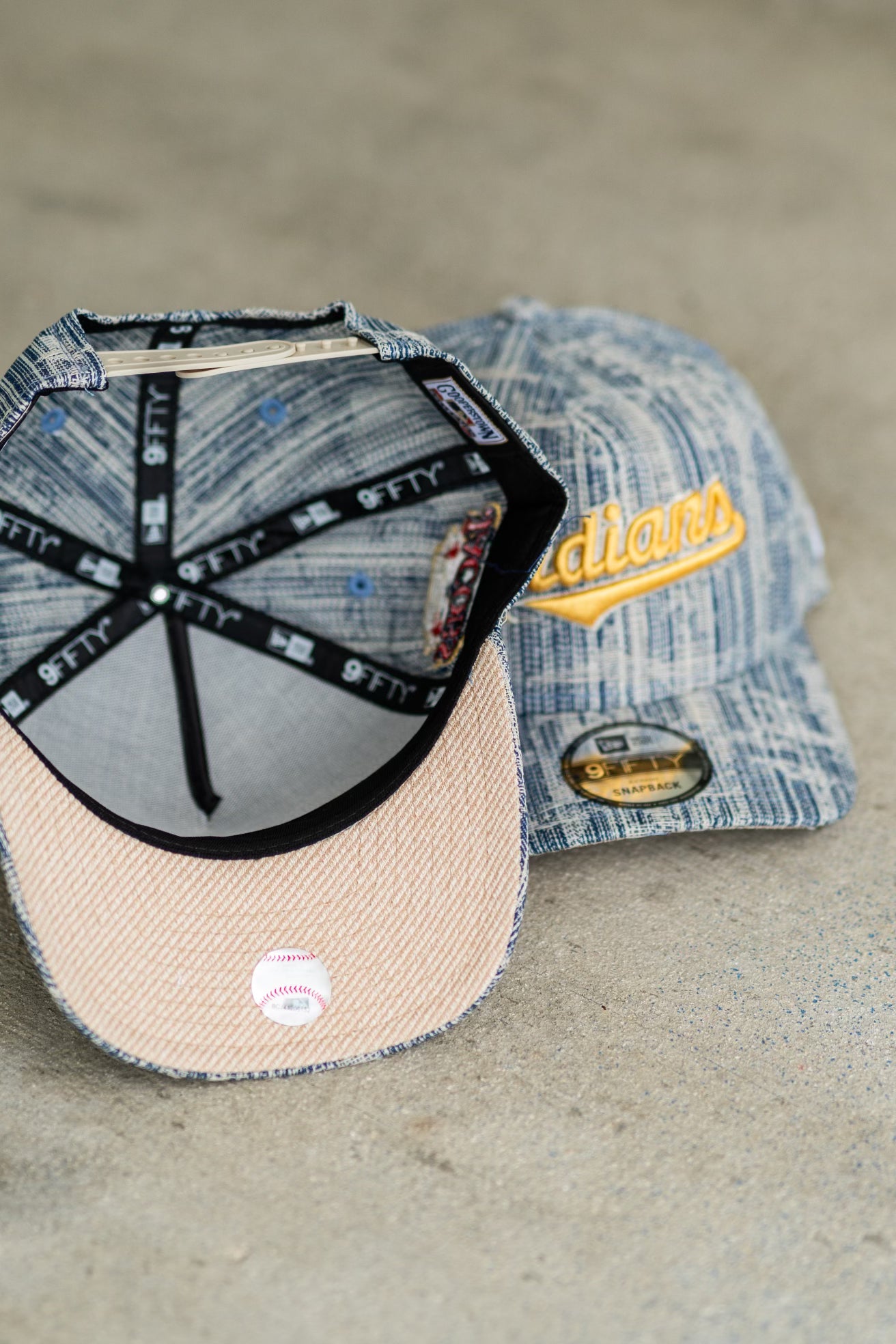 New Era Cleveland Indians Jacobs Field 9Fifty A-Frame Snapback - New Era
