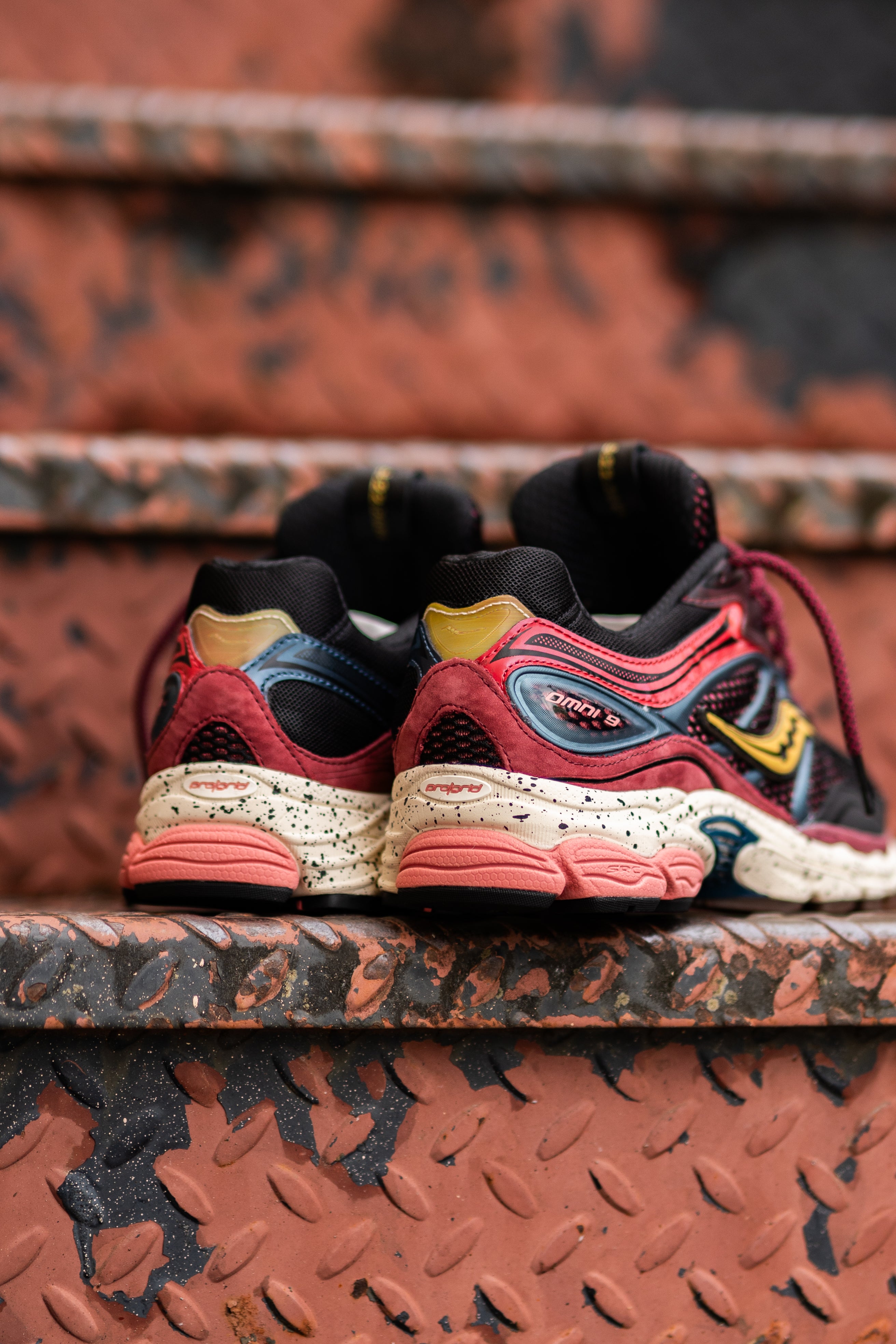 Mens Saucony OG ProGrid Omni 9 (Multi Bariole) - Saucony