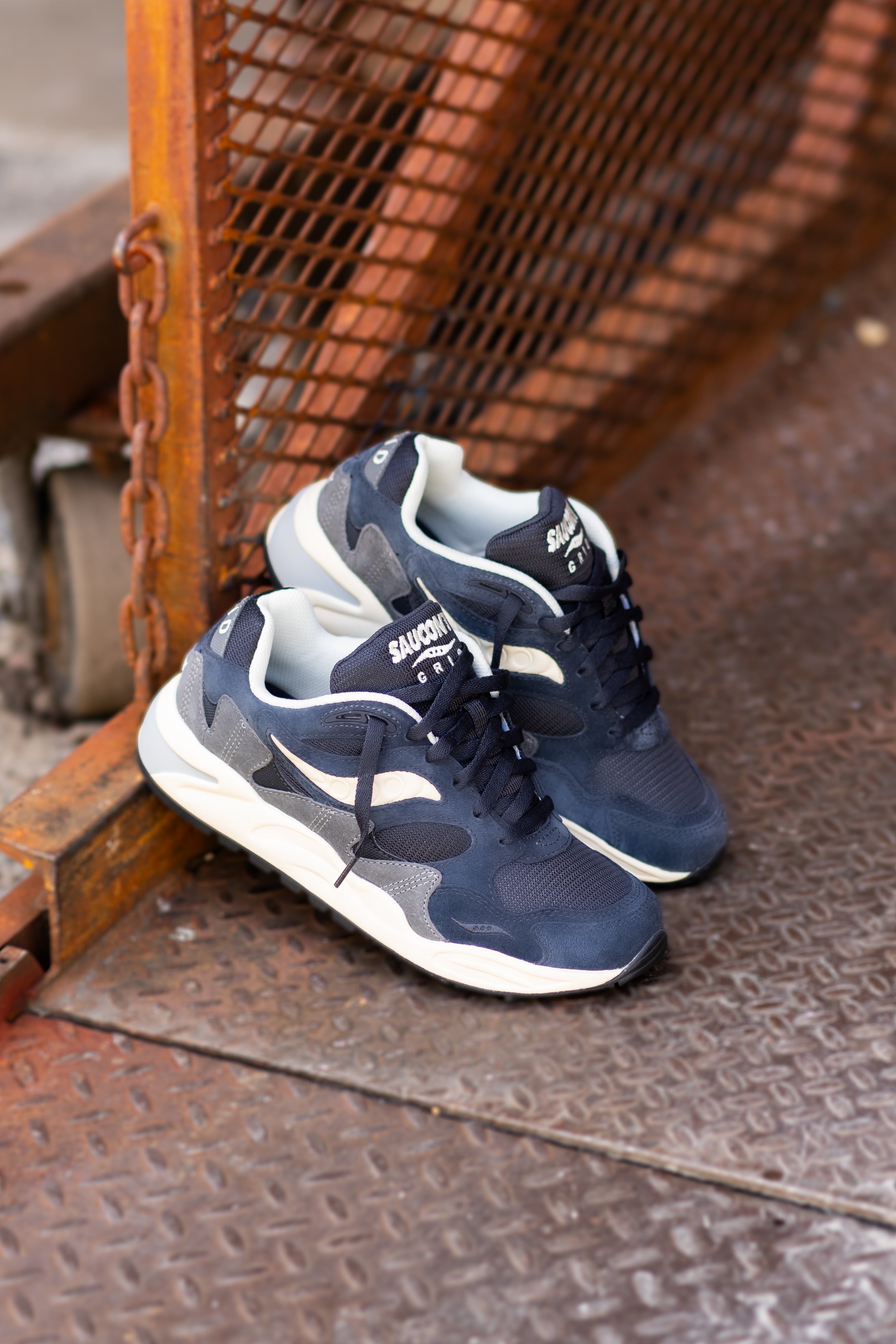 Mens Saucony Grid Shadow 2 (Navy/Cream) - Saucony