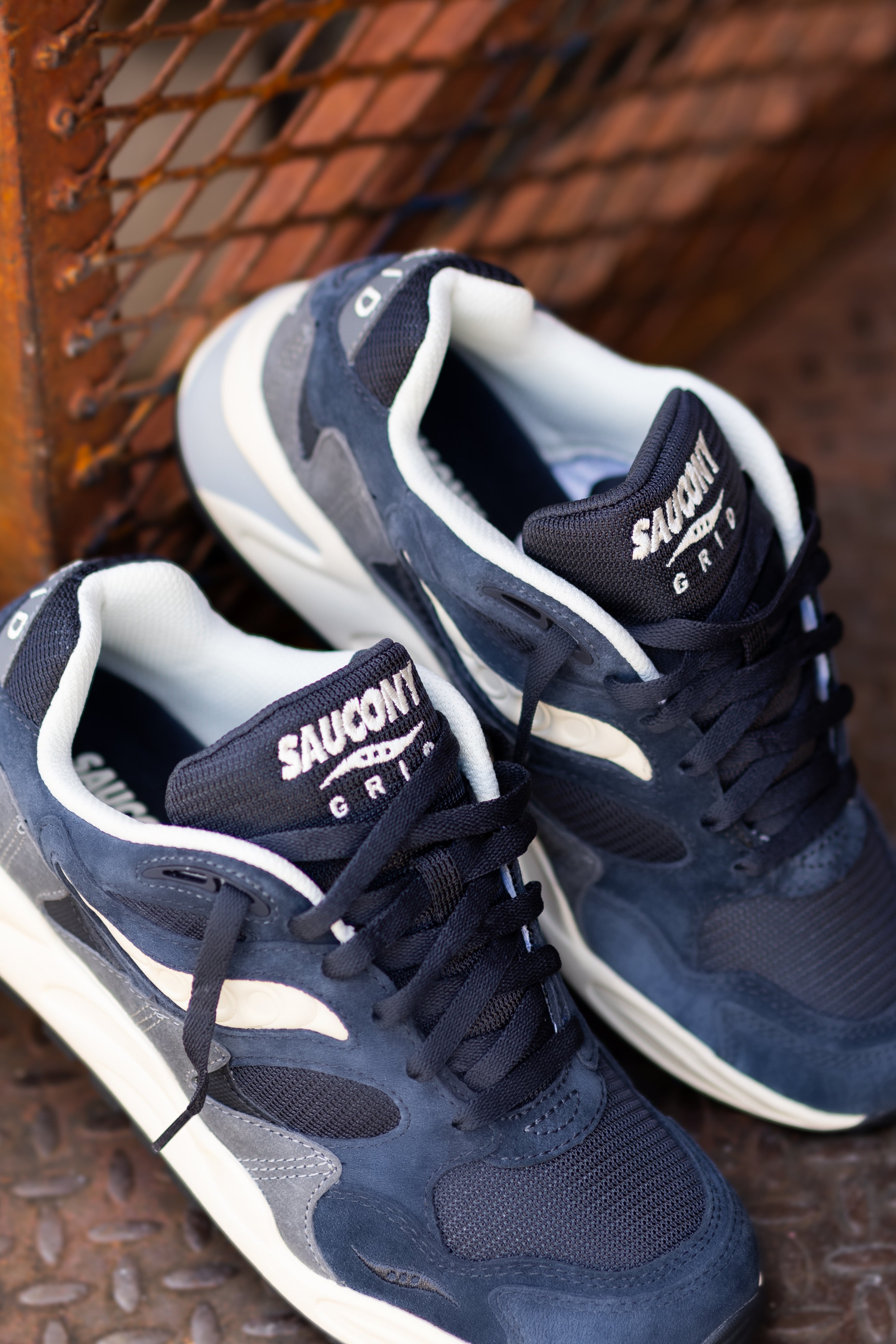 Mens Saucony Grid Shadow 2 (Navy/Cream) - Saucony