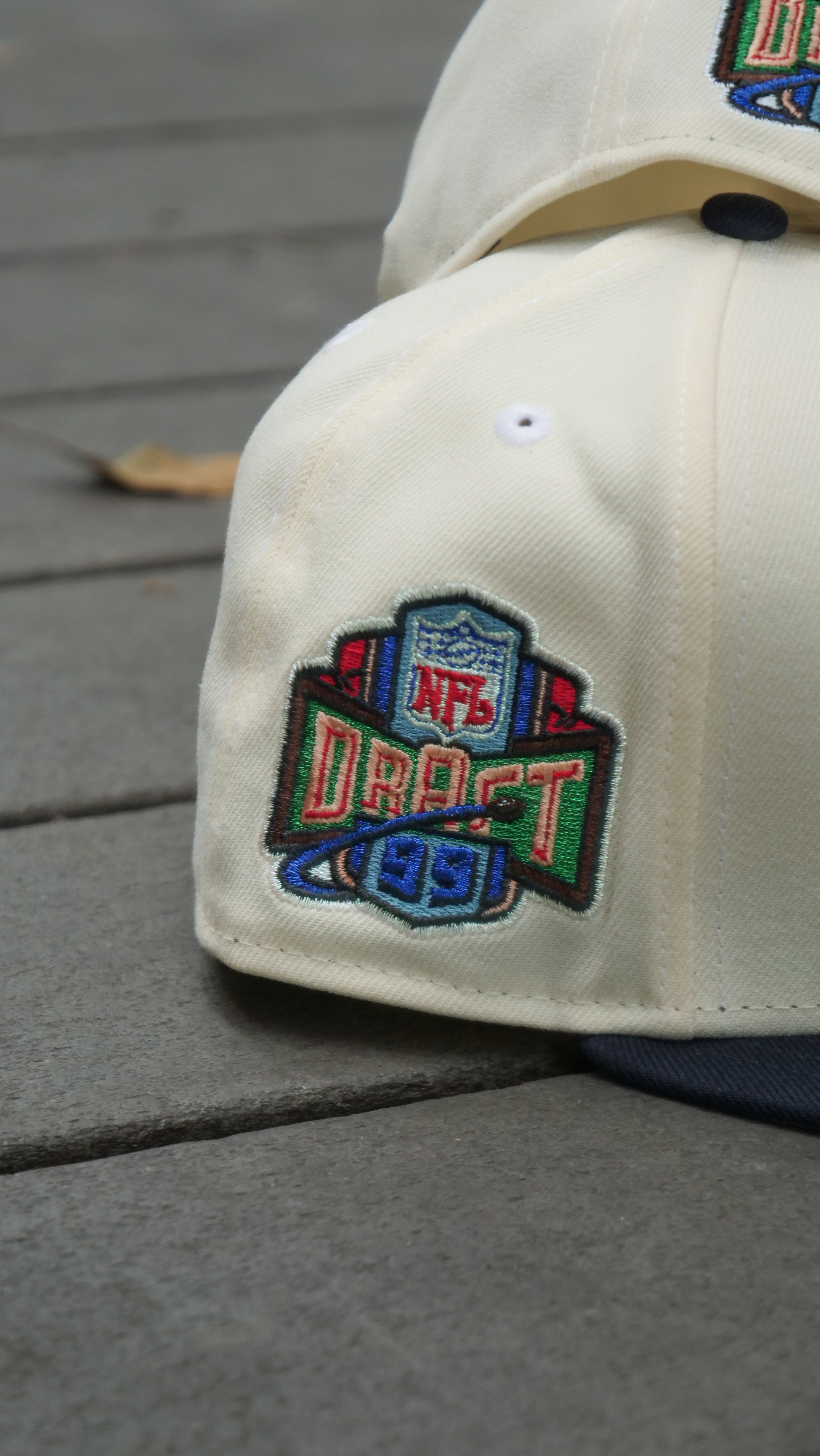 New Era Miami Dolphins NFL Draft 1991 Pink UV (Off White/Navy) 59Fifty Fitted - New Era