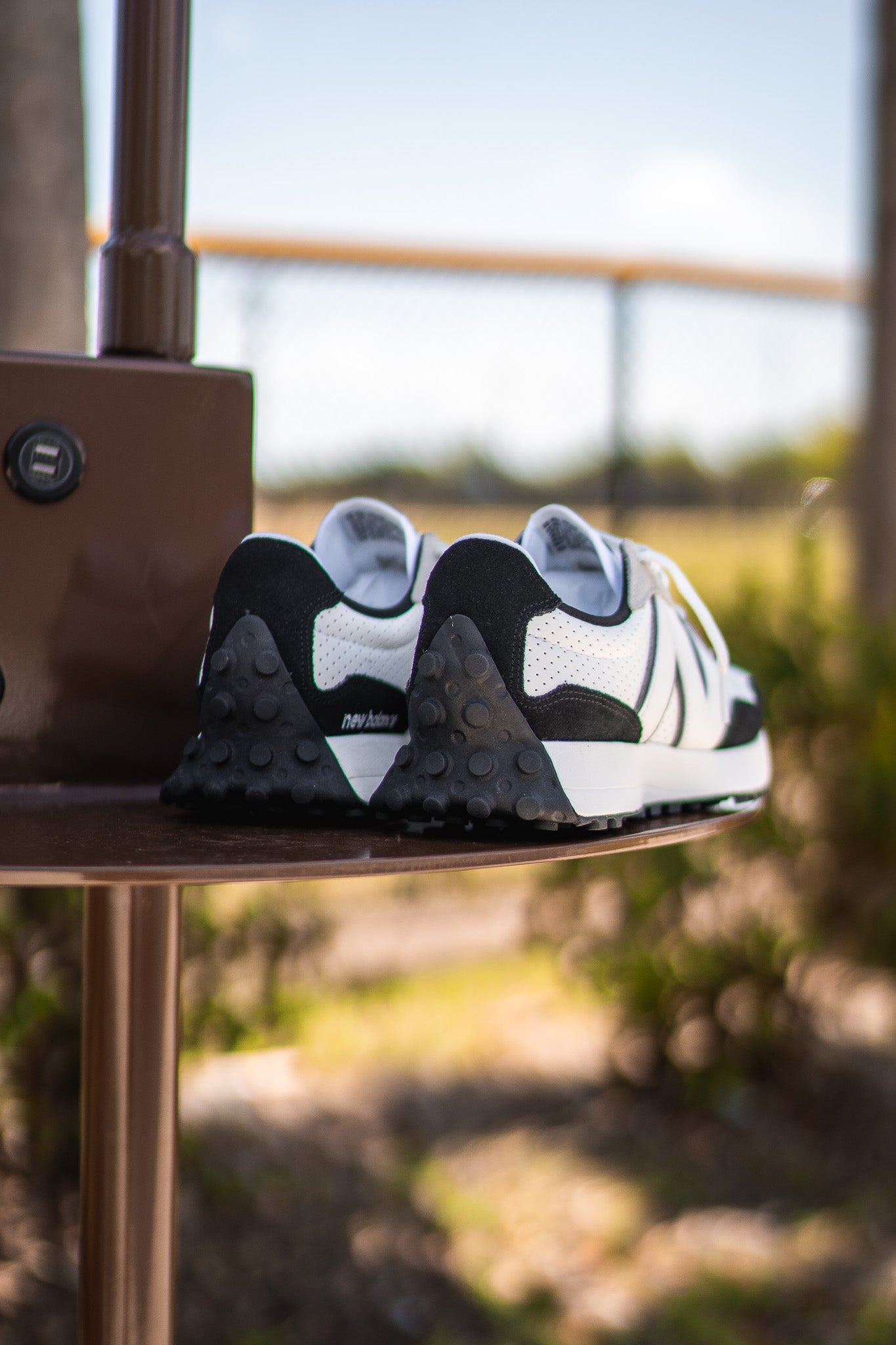Mens New Balance 327 (Oreo) - MS327NI - New Balance